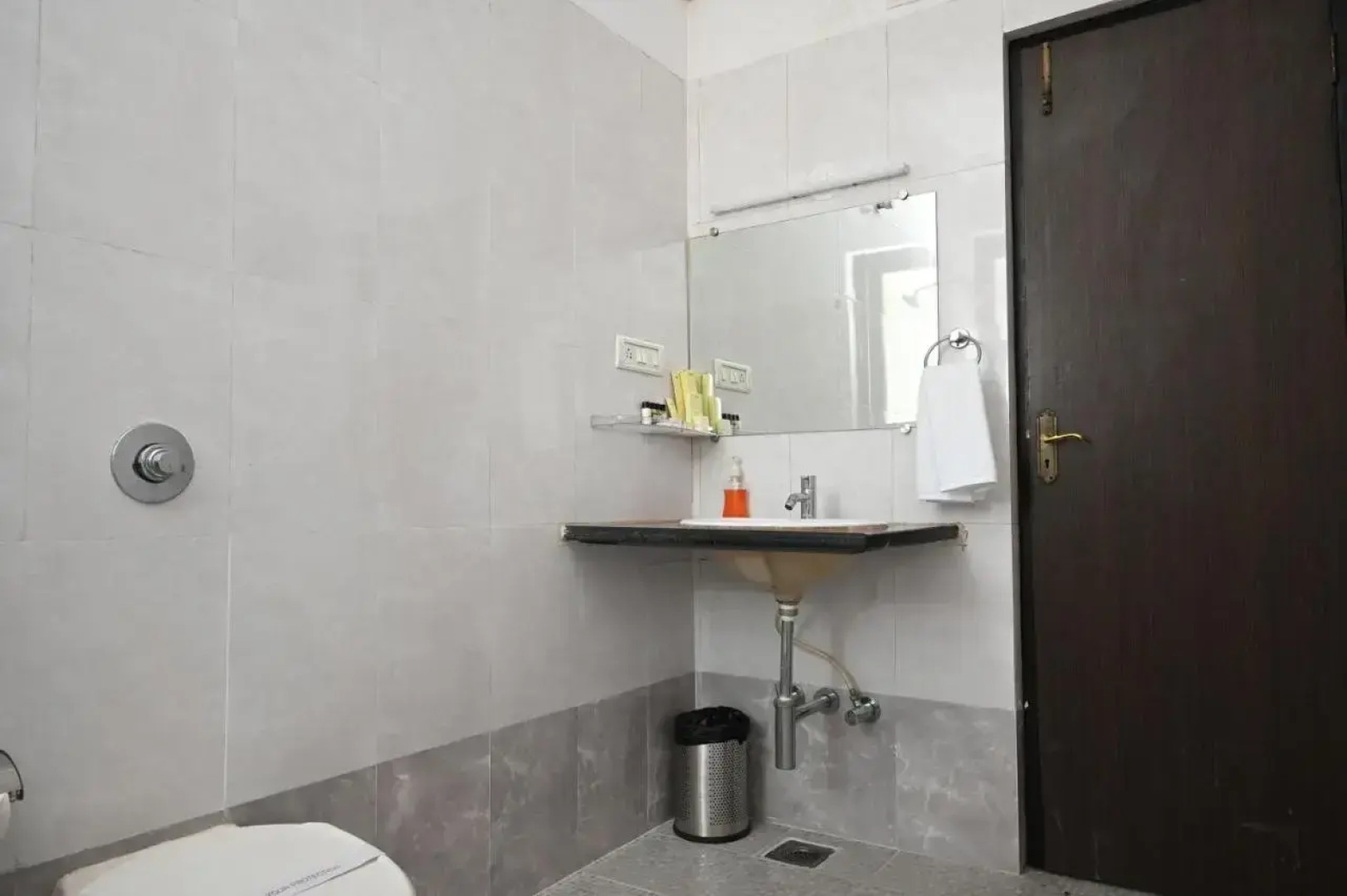 Richmonde Ananta Elite