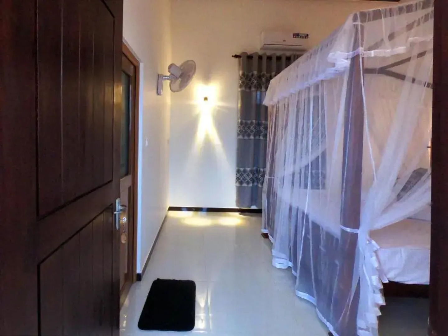 Wagon Wheel Inn - Hostel