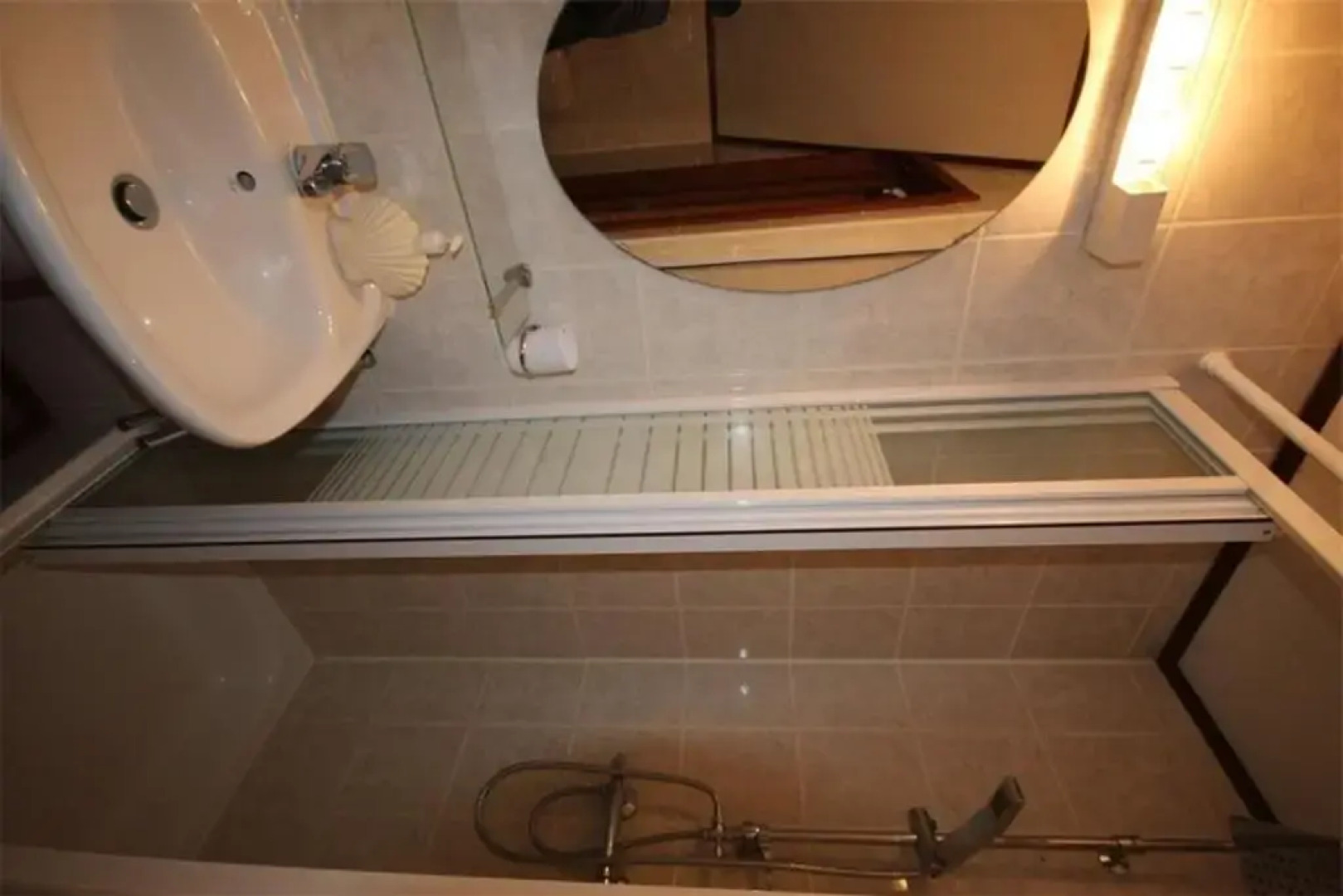 Domaine de vacances à 600m de la plage, villa climatisée 3 chambres 7 couchages WIFI animations piscines en suppléments LRTAMJ36