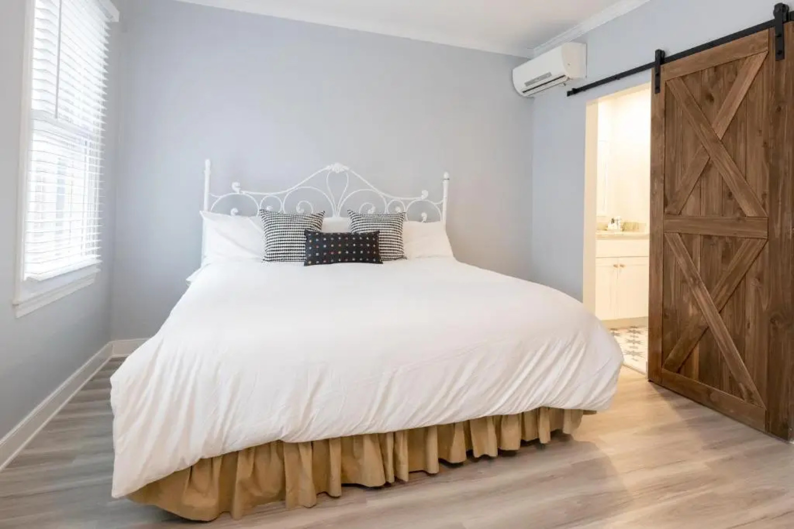 Scotlaur Inn Bed & Breakfast