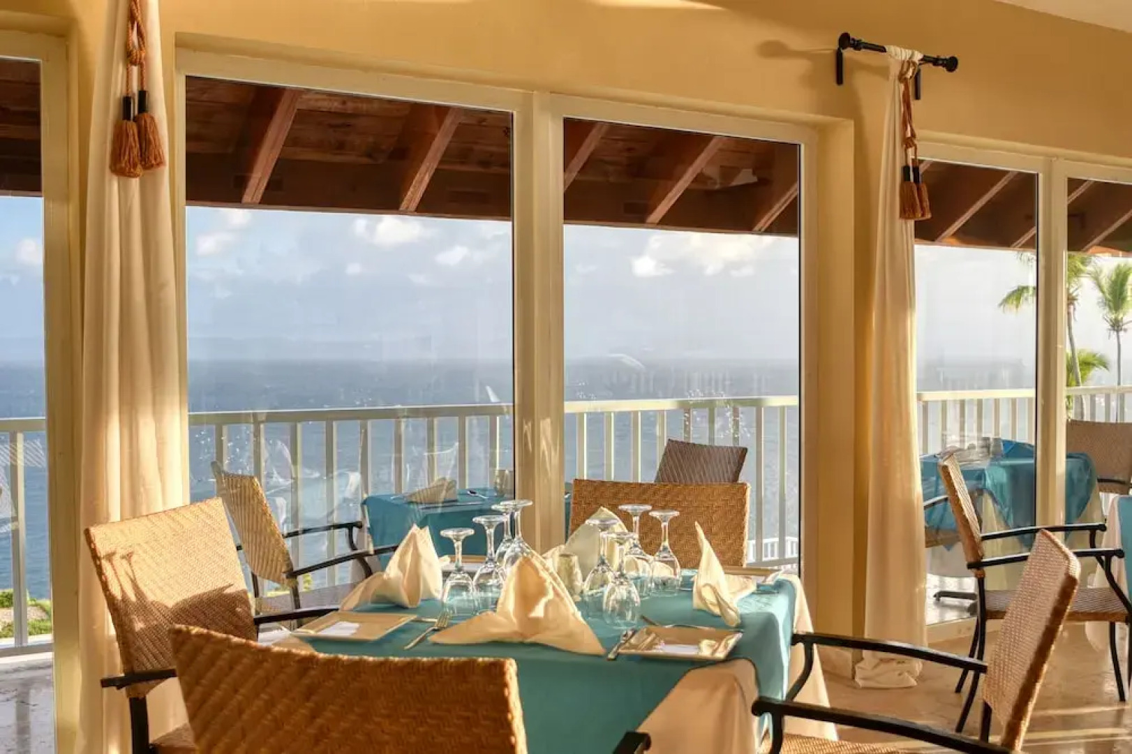 Bluebay Vacation Rentals At Vista Mare