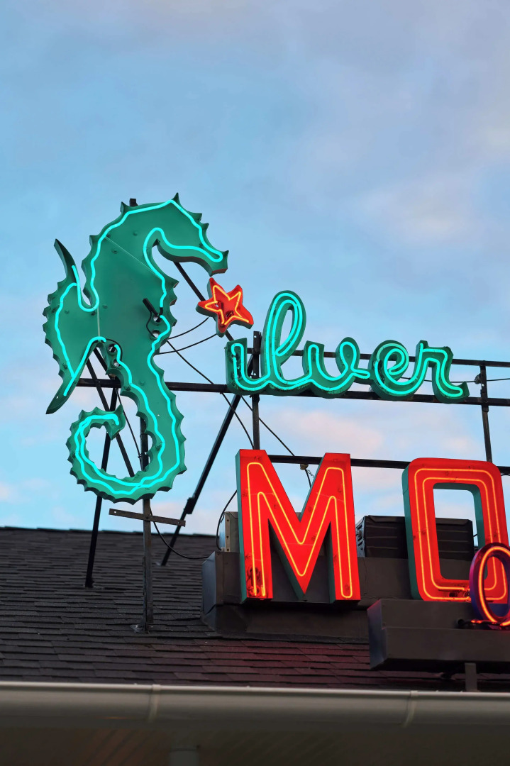 Silver Sands Motel & Beach Bungalows