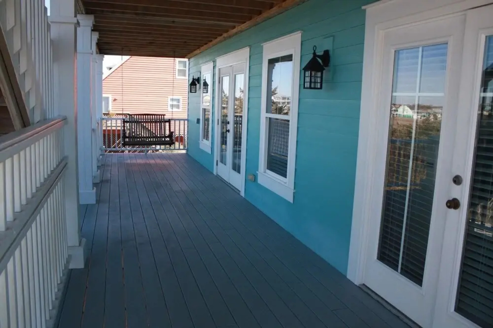 Beach Crew 4 Bedroom Home by RedAwning