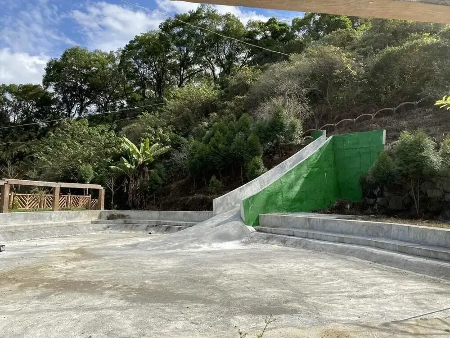 Rona Resort