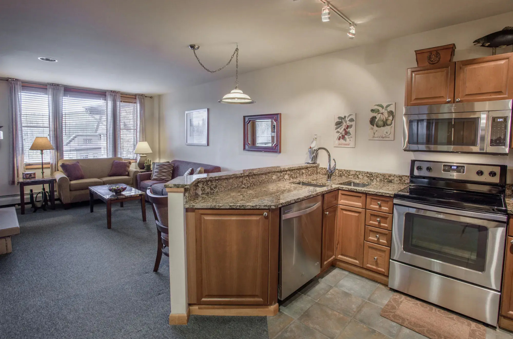 Zephyr Mountain Lodge