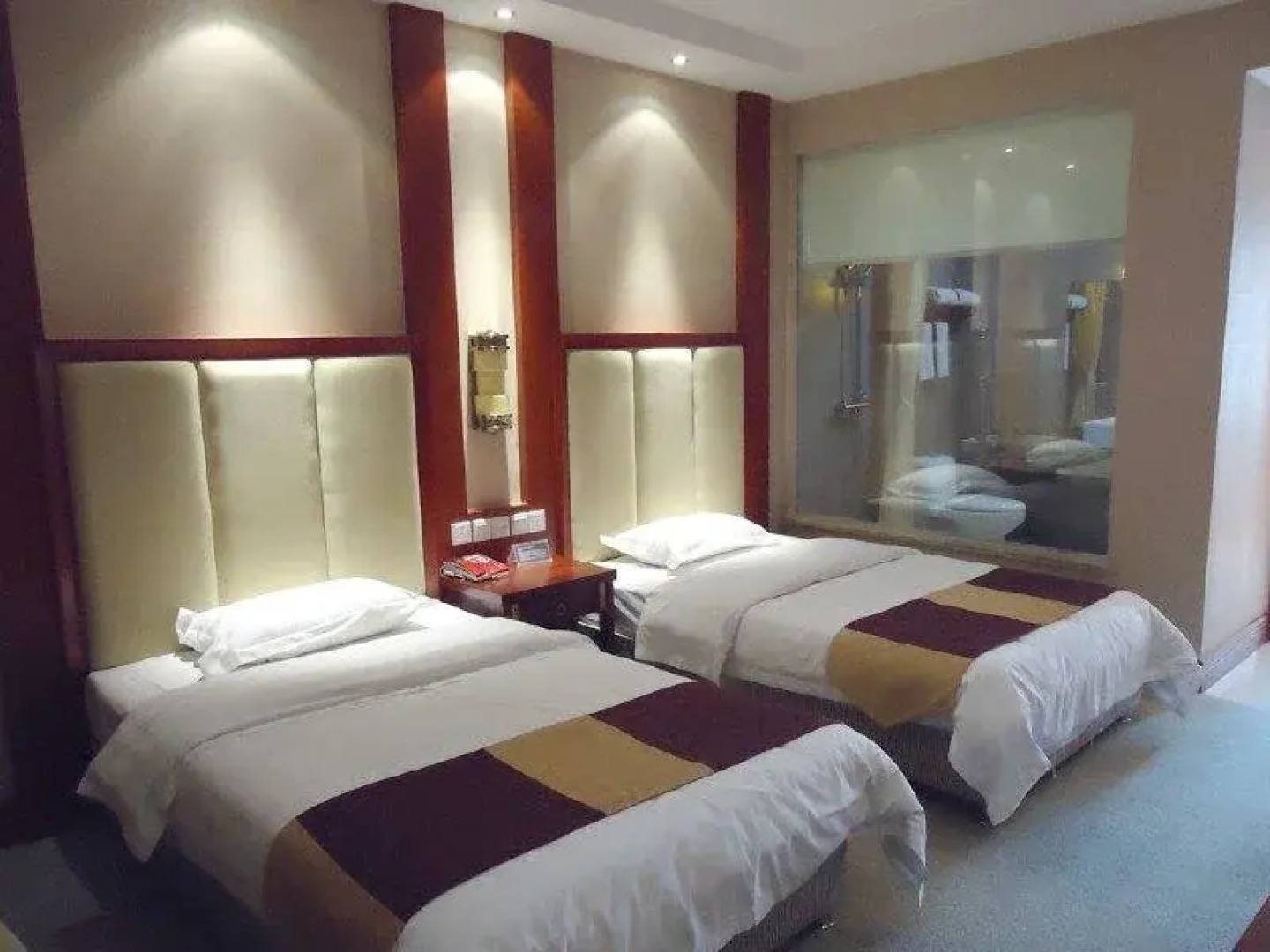 Zangwang Yanwu Holiday Hotel