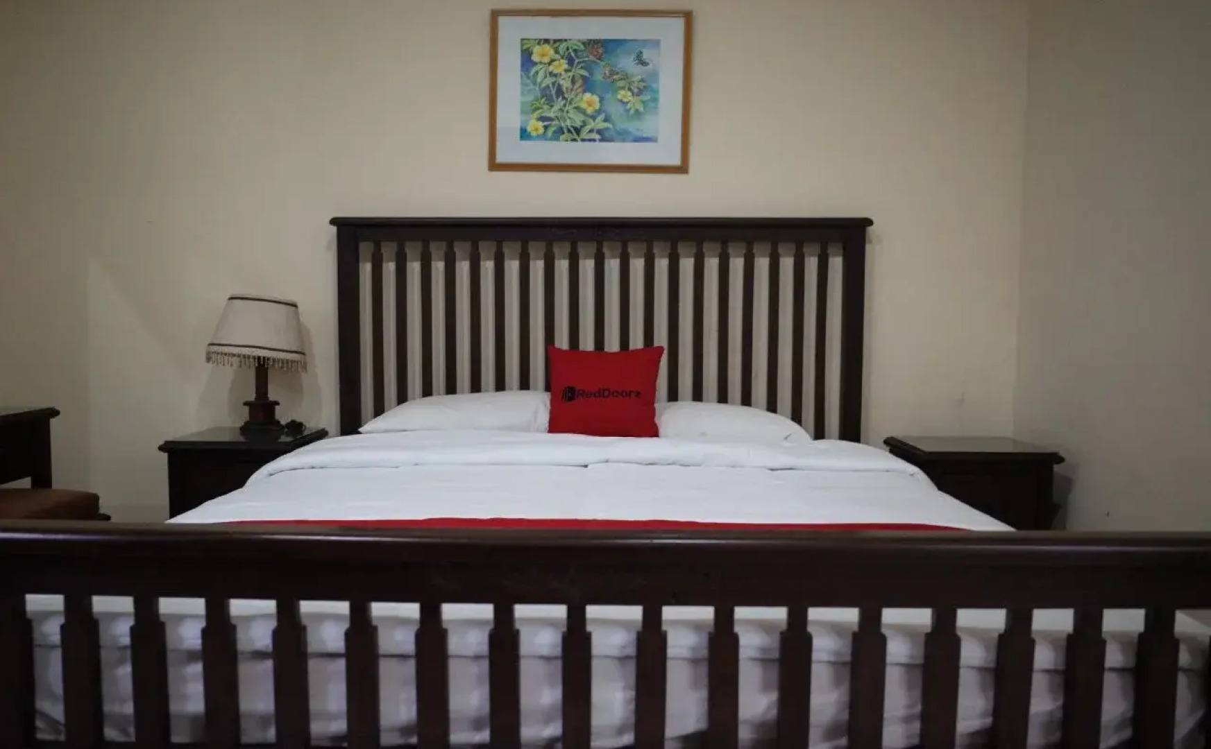 RedDoorz Plus @ Suryakencana Kota Sukabumi