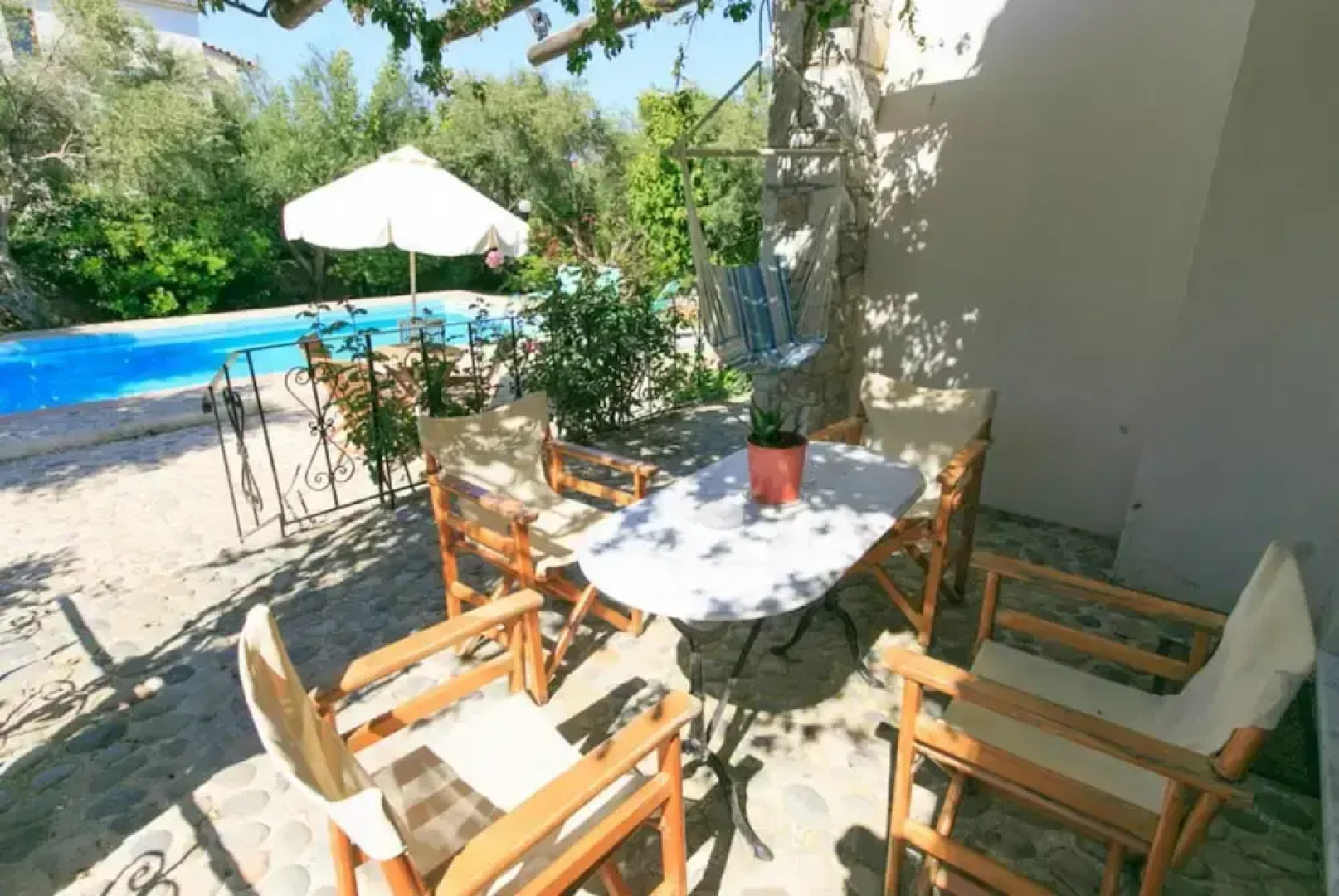 Villa Nineta in Tavronitis