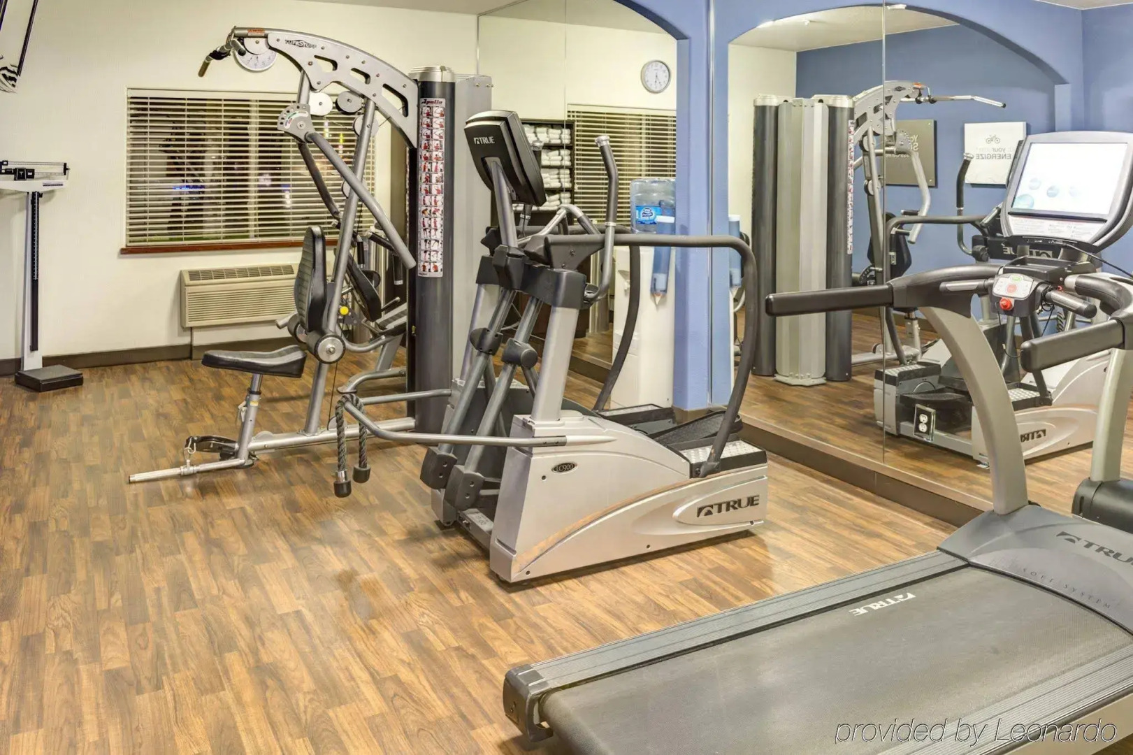 Comfort Suites Near Six Flags Magic Mountain