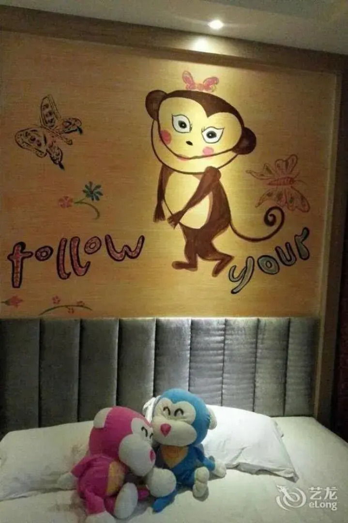 Witty Monkey Hotel