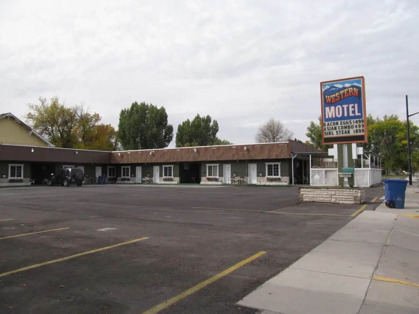 Western Motel Lovell