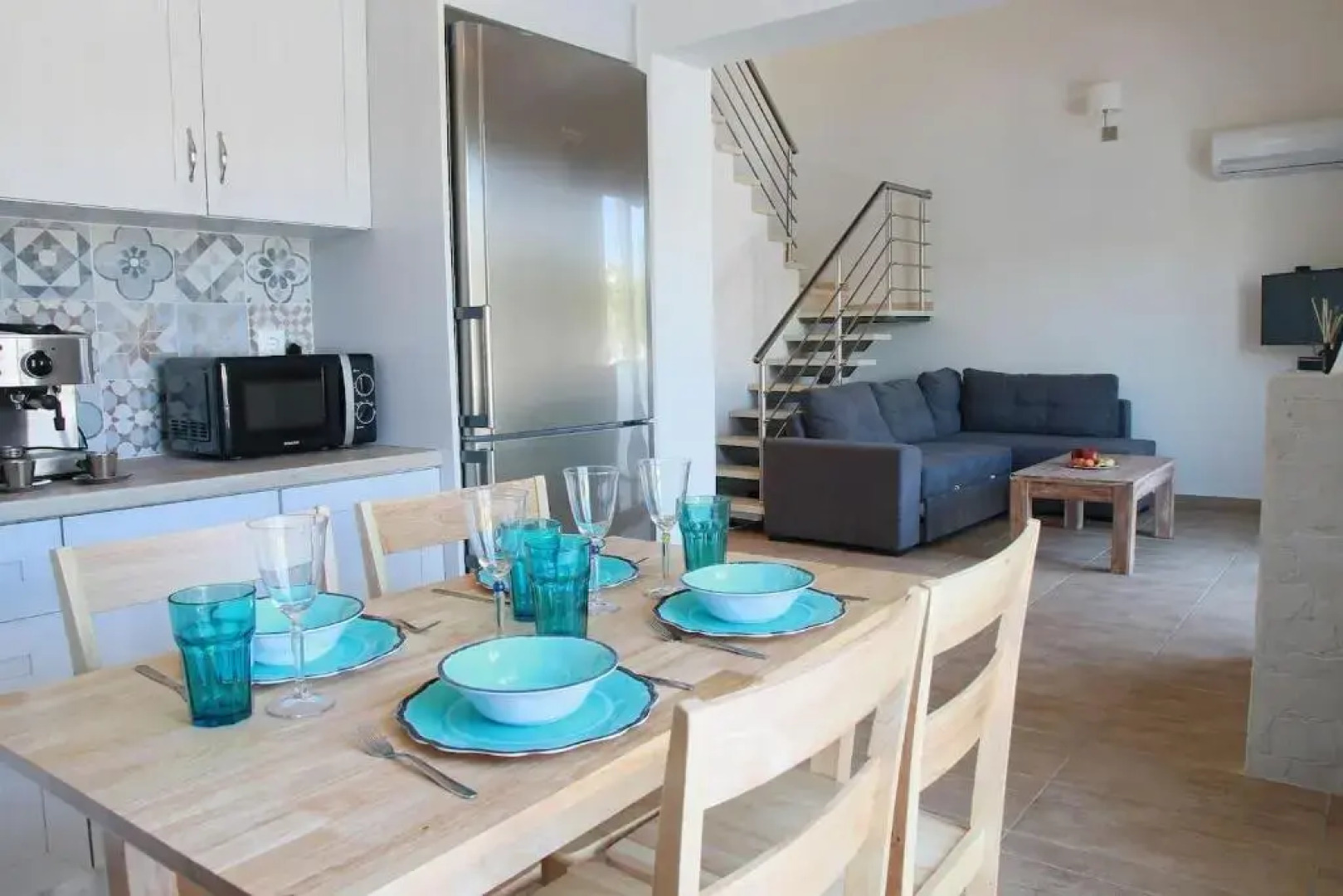 Xaradiotis House - A modern home away from home