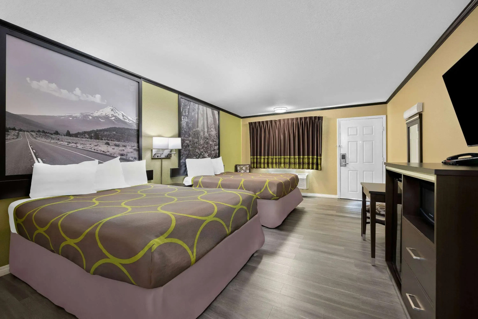 Super 8 by Wyndham Crescent City