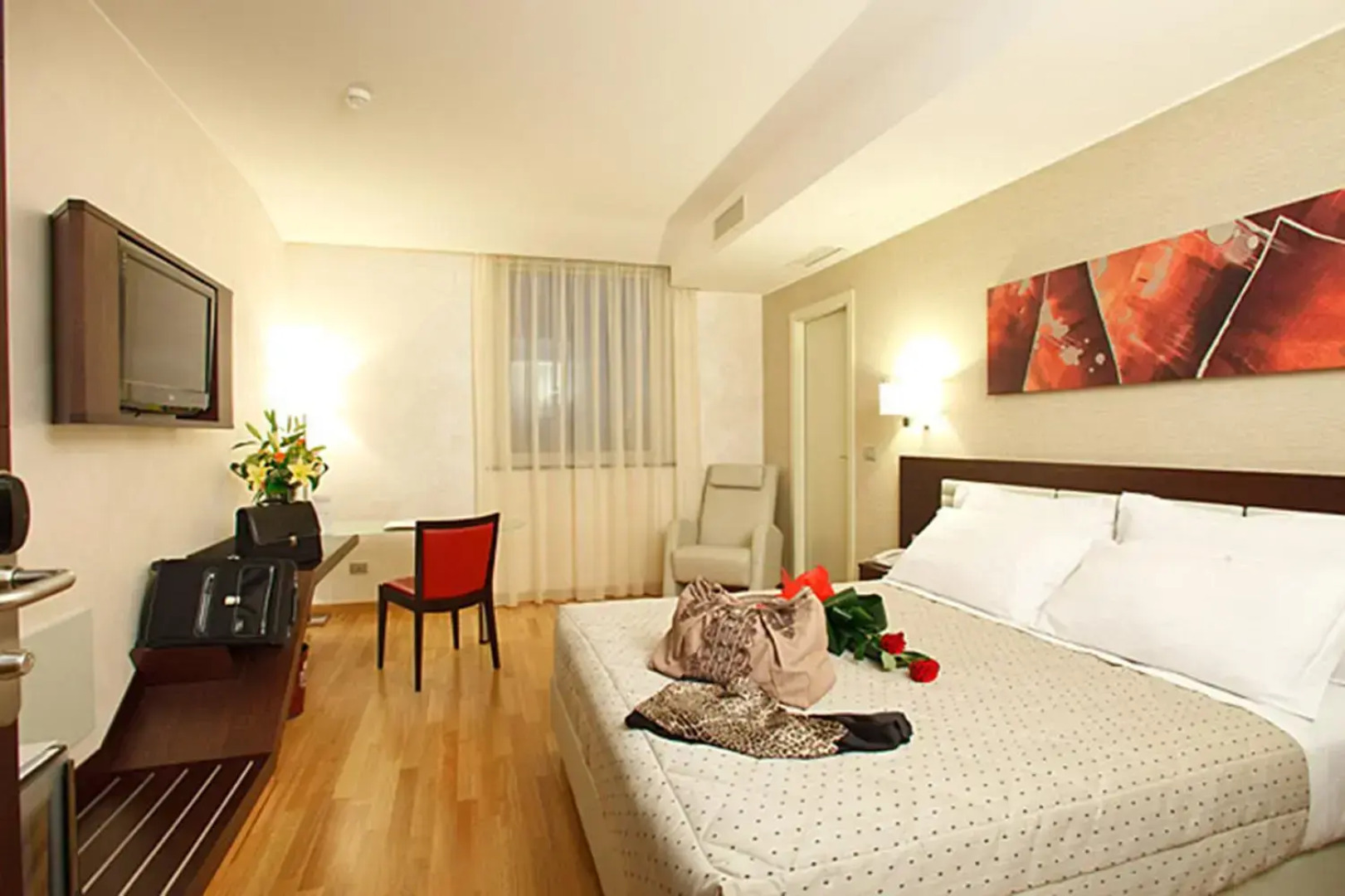 Breaking Business Hotel