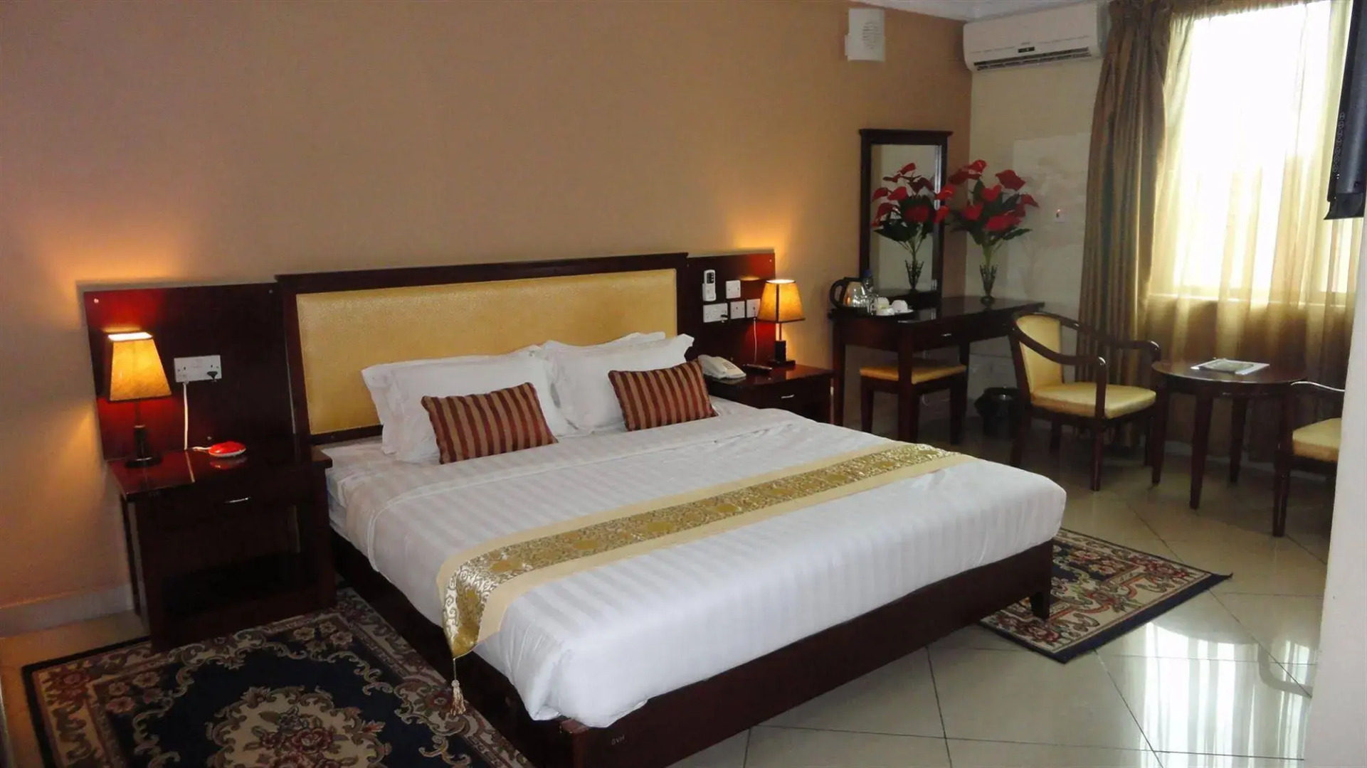 Bridgeview Hotel & Conference Centre