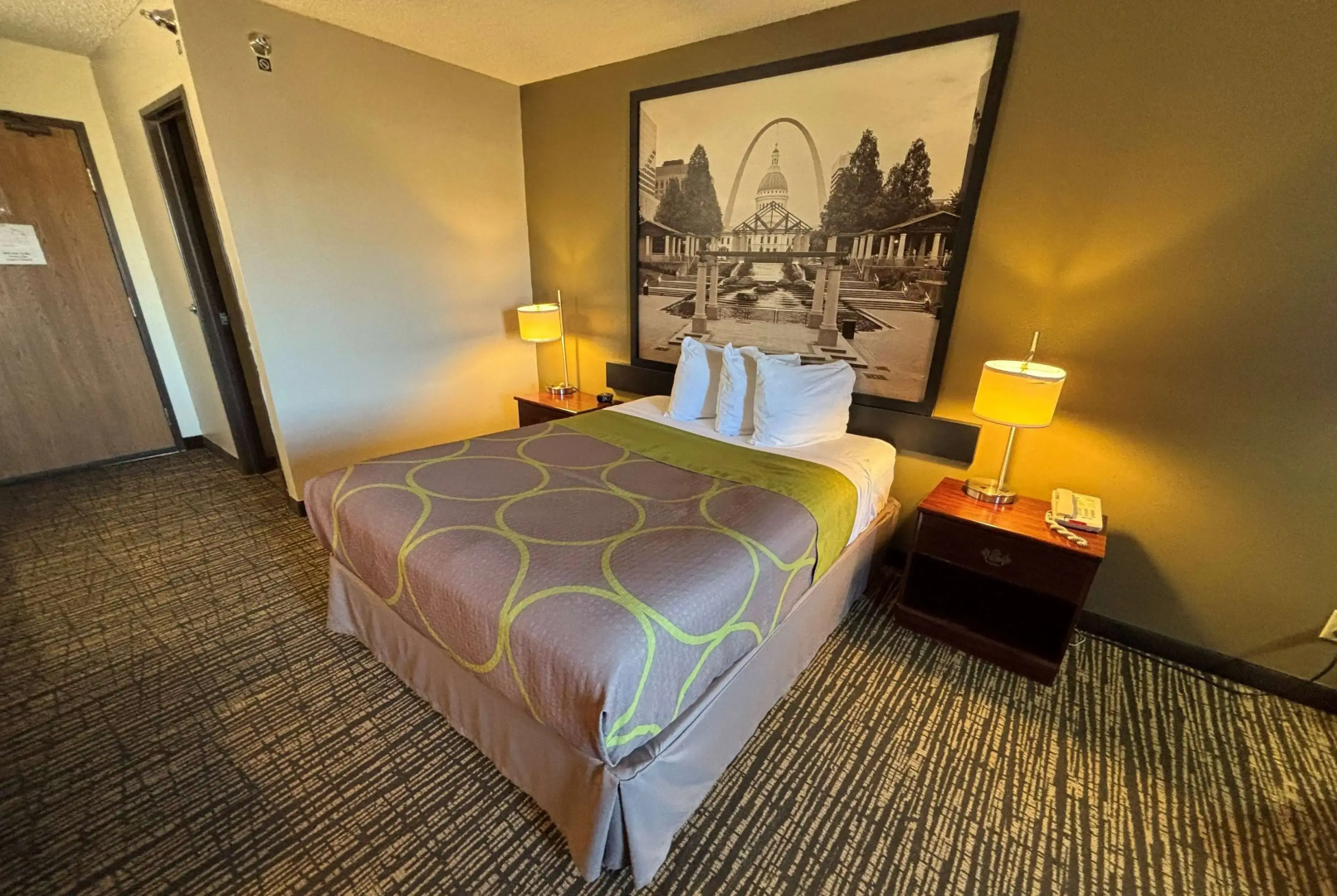 Super 8 by Wyndham Jerseyville