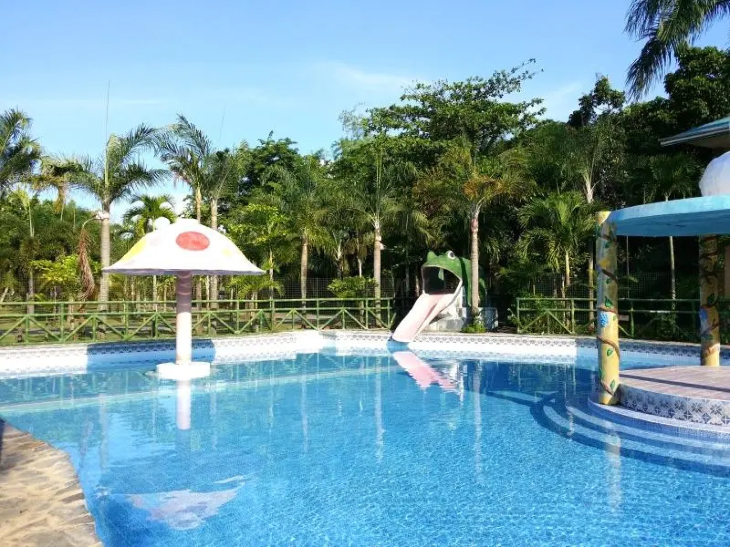 La Vista Inland Resort