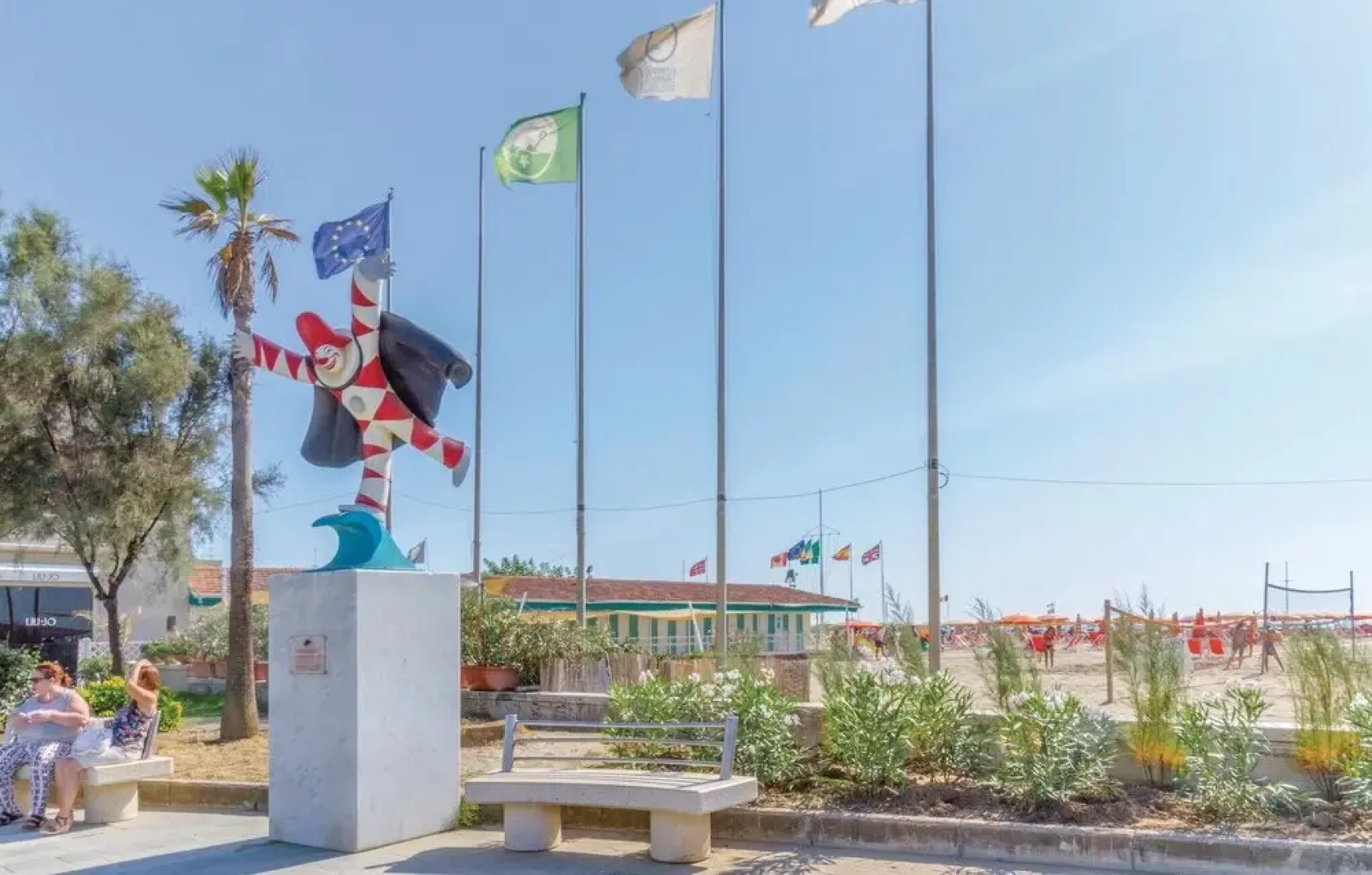 Beautiful Apartment in Viareggio With 3 Bedrooms, Jacuzzi and Sauna