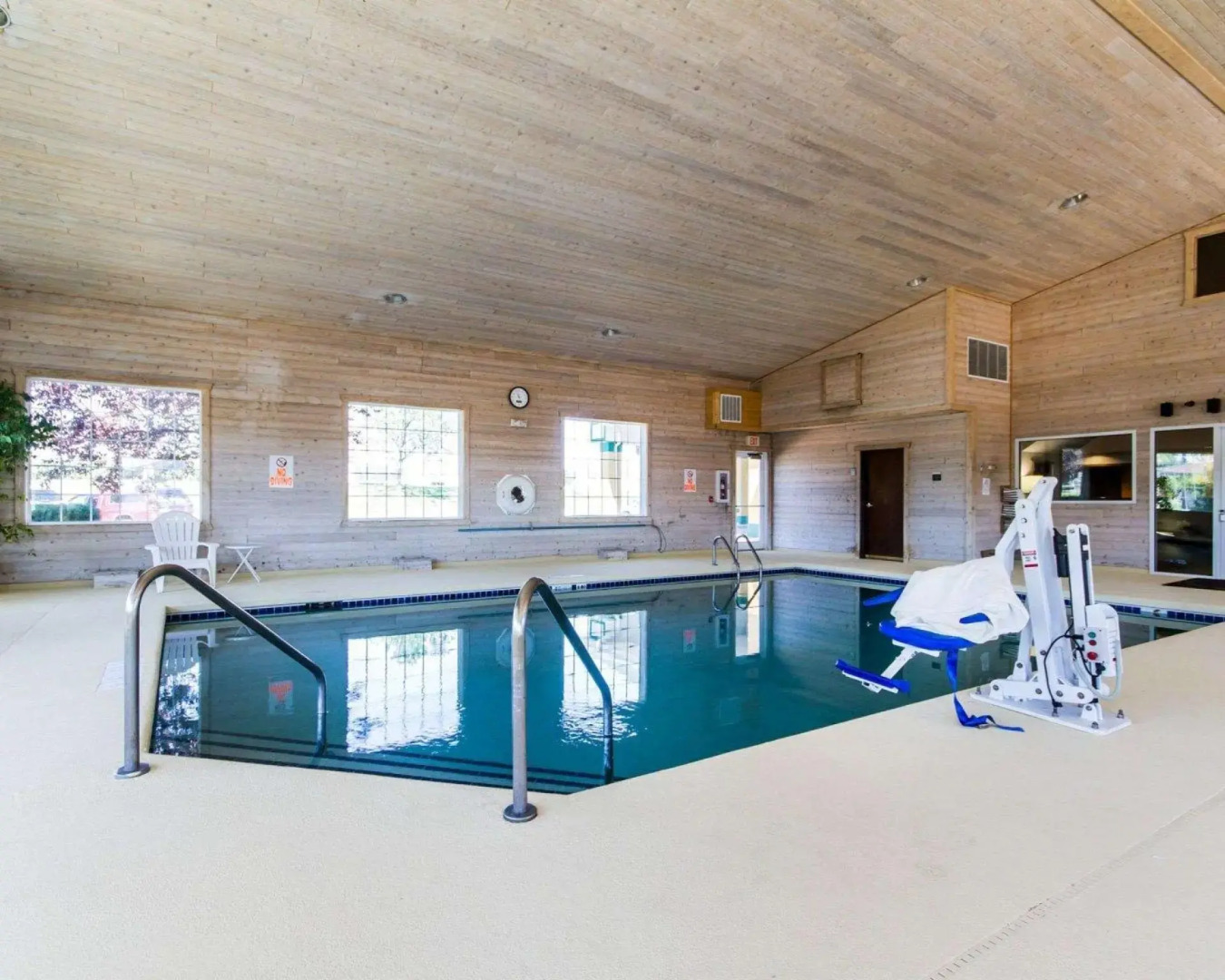 Quality Inn & Suites Stoughton - Madison South