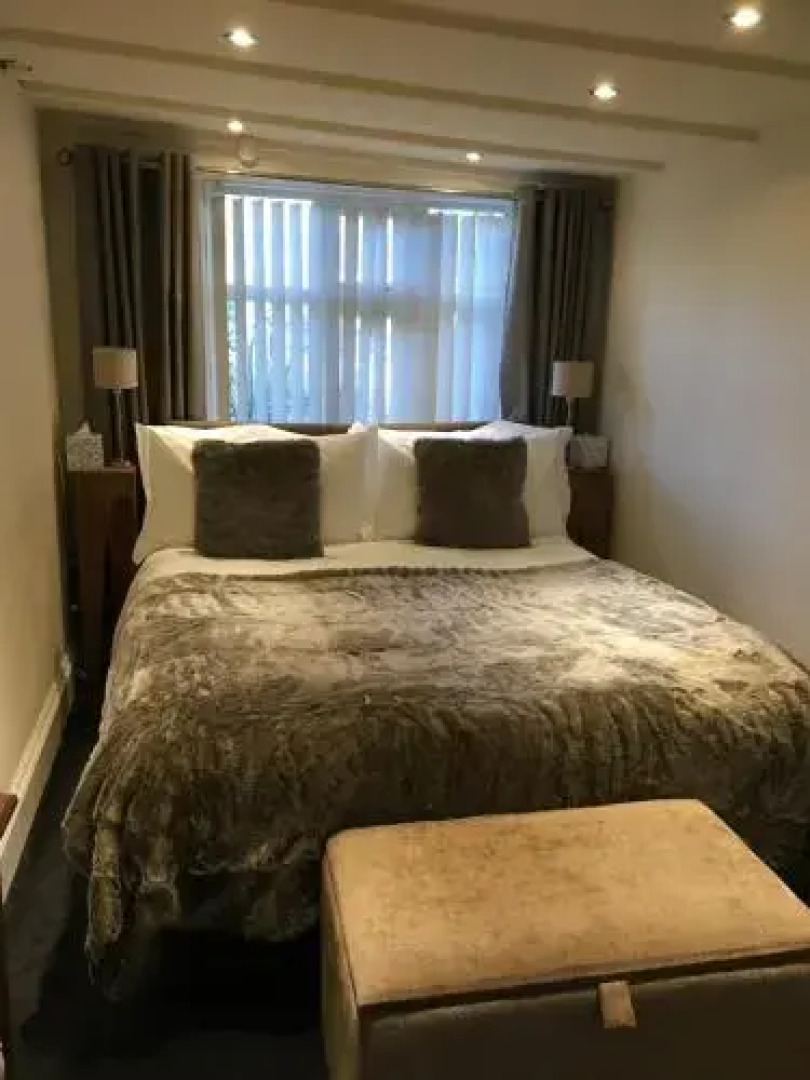 Ringinglow Toy Cottage