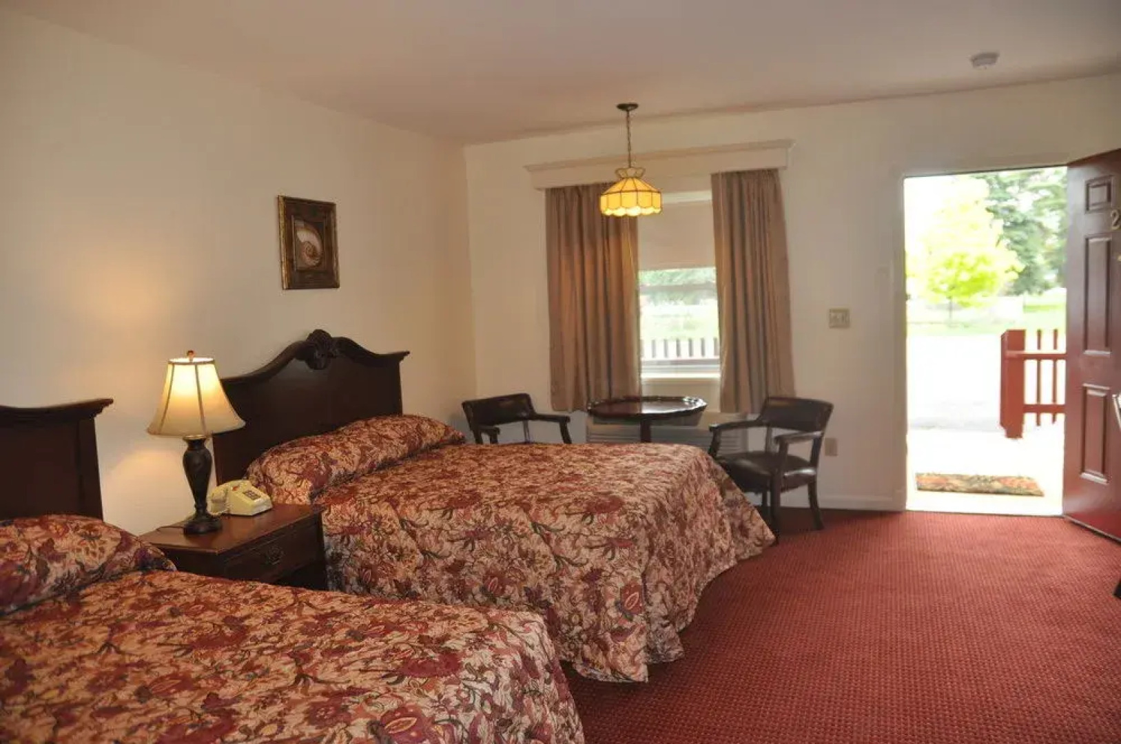 Blue Spruce Inn & Suites