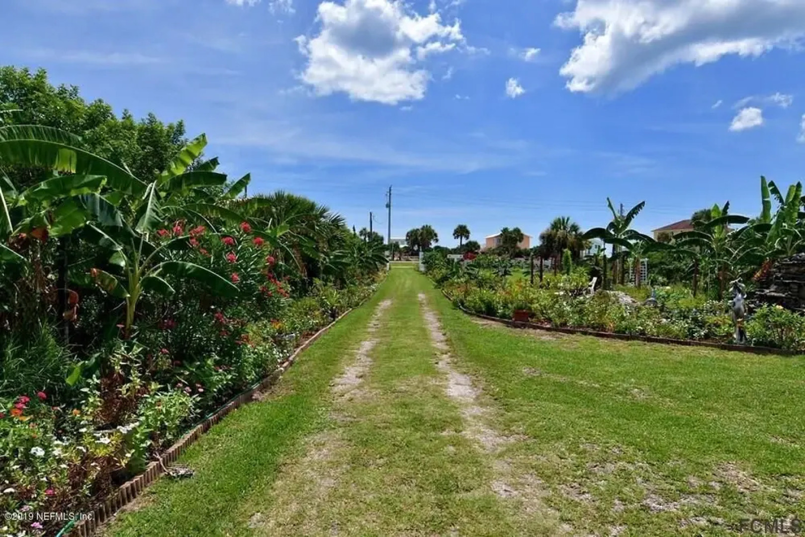 Castle by the Sea, 7 Bedroom, Ocean View, Putting Green, Tiki Bar, Sleeps 17