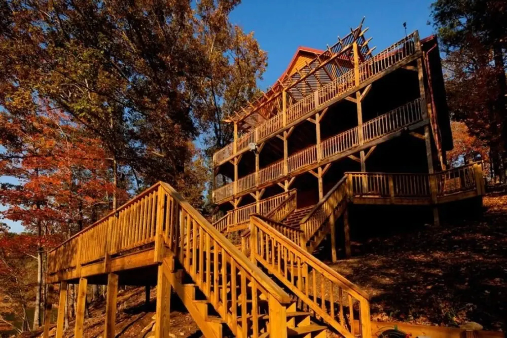 Whipkins Cove Beautiful 3 Bd Lakefront Getaway