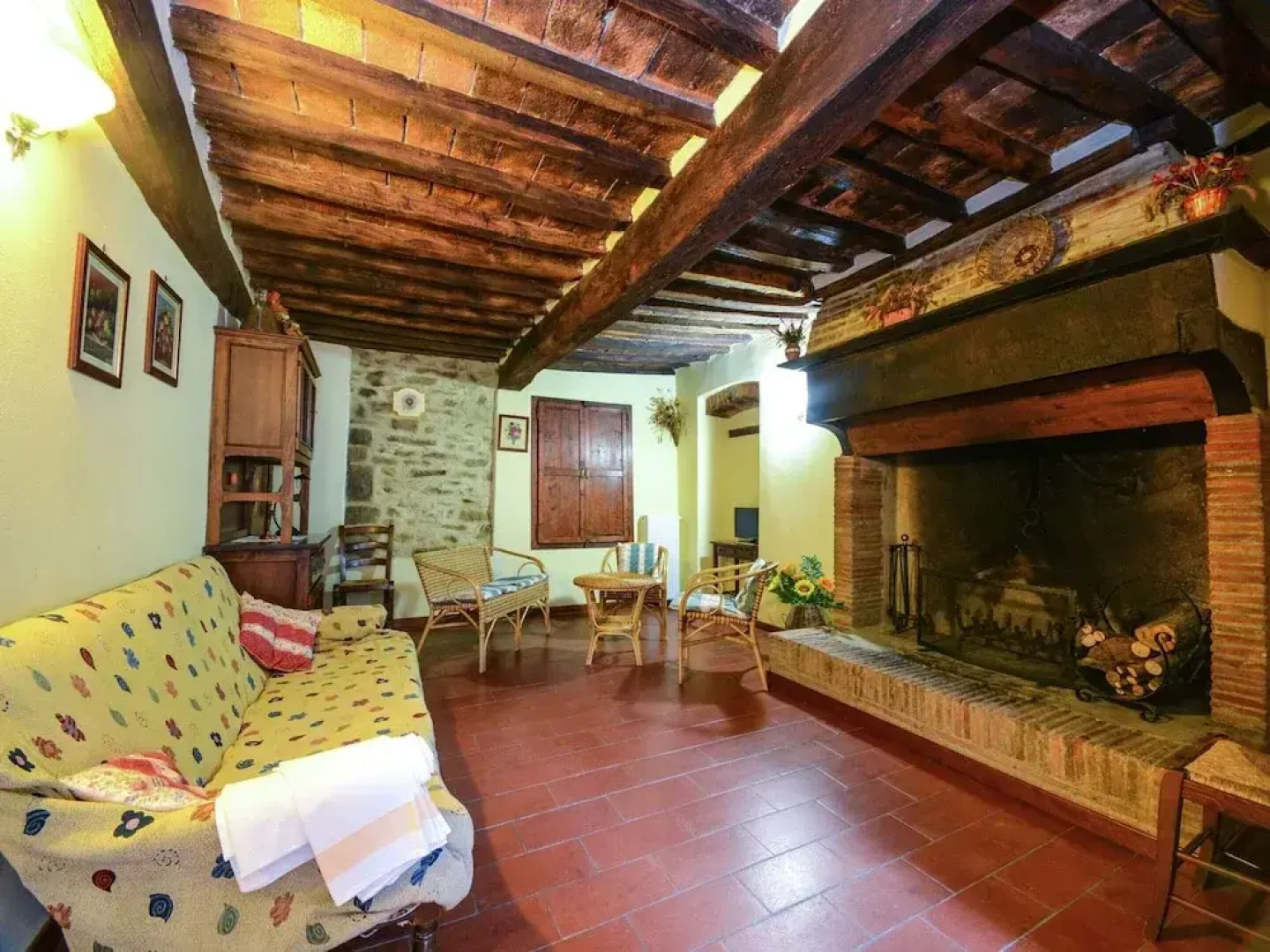 Stunning Holiday Home in Umbria With Jacuzzi