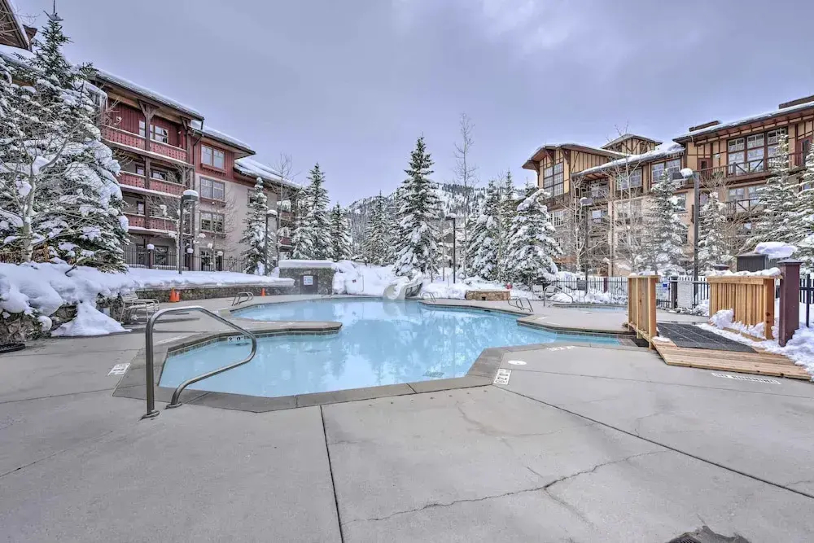 Solitude Mountain Slopeside Ski Condo w/ Hot Tub!