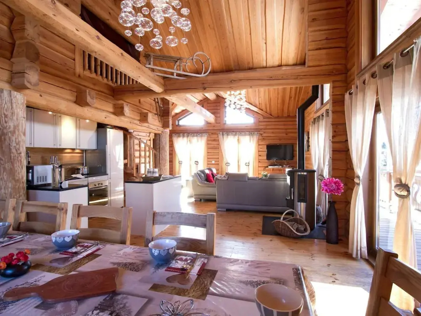 Authentic Chalet With a Fireplace at 500 m From the ski Lift