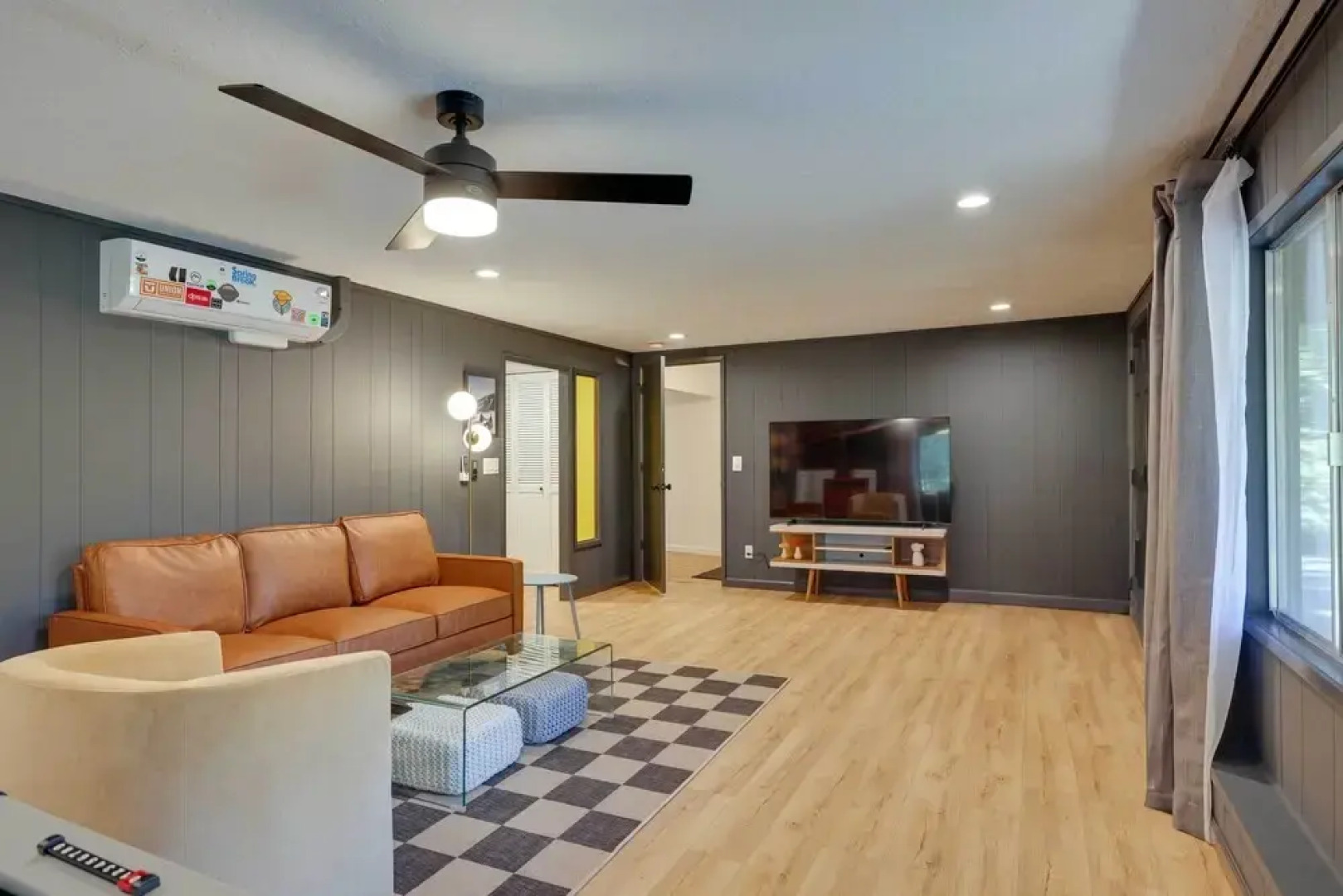 Deck & Fire Pit: Stunning Twain Harte Cabin!