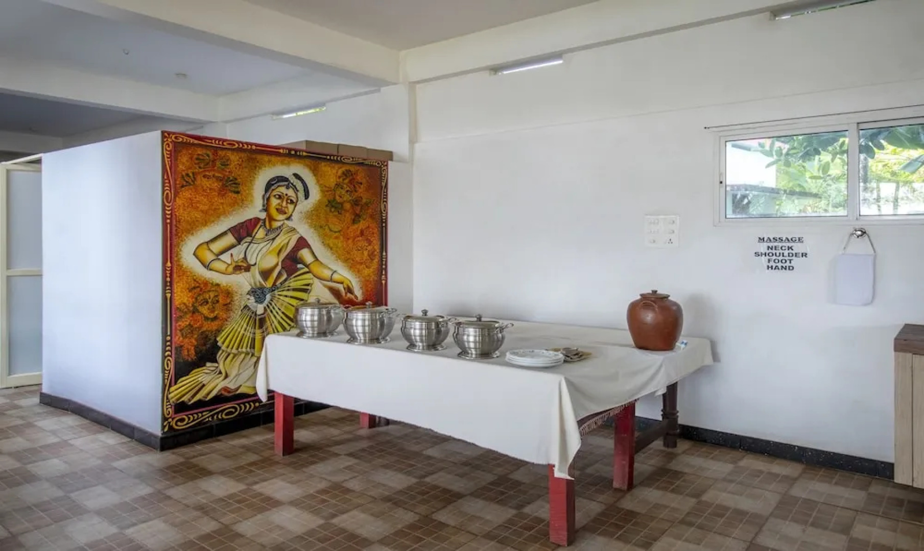 Treebo Majestic Retreat