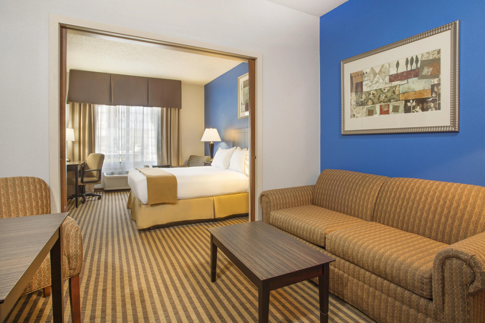 Holiday Inn Express Hotel & Suites Kalamazoo