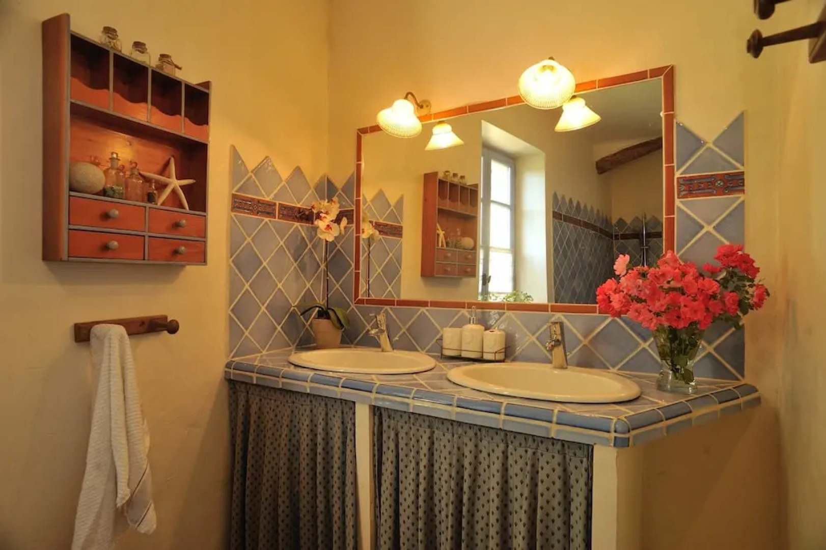 Mansion With 5 Bedrooms in Grans, With Pool Access, Furnished Garden a