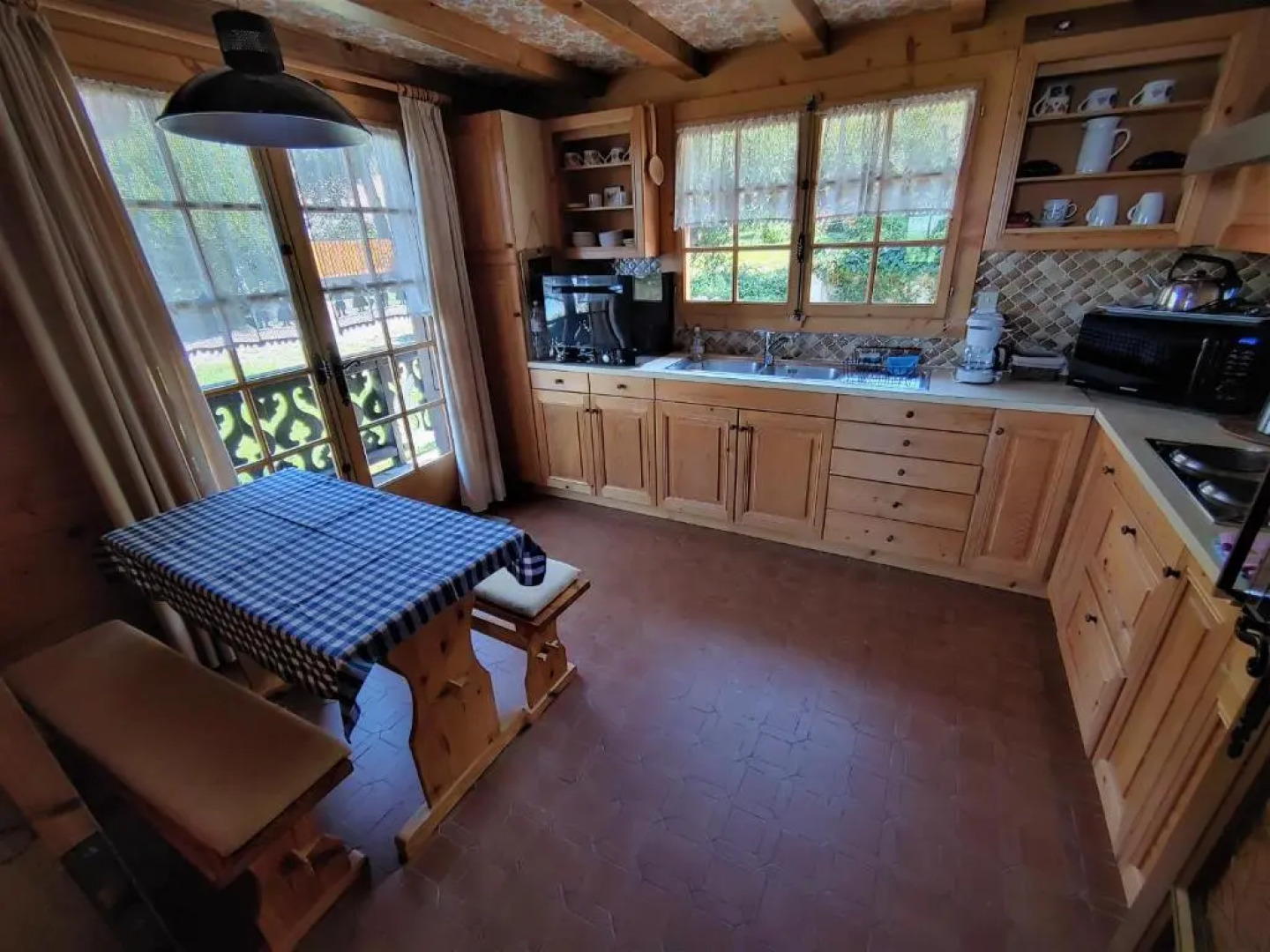 Chalet paisible dans la nature avec belle vue sur le lac Léman