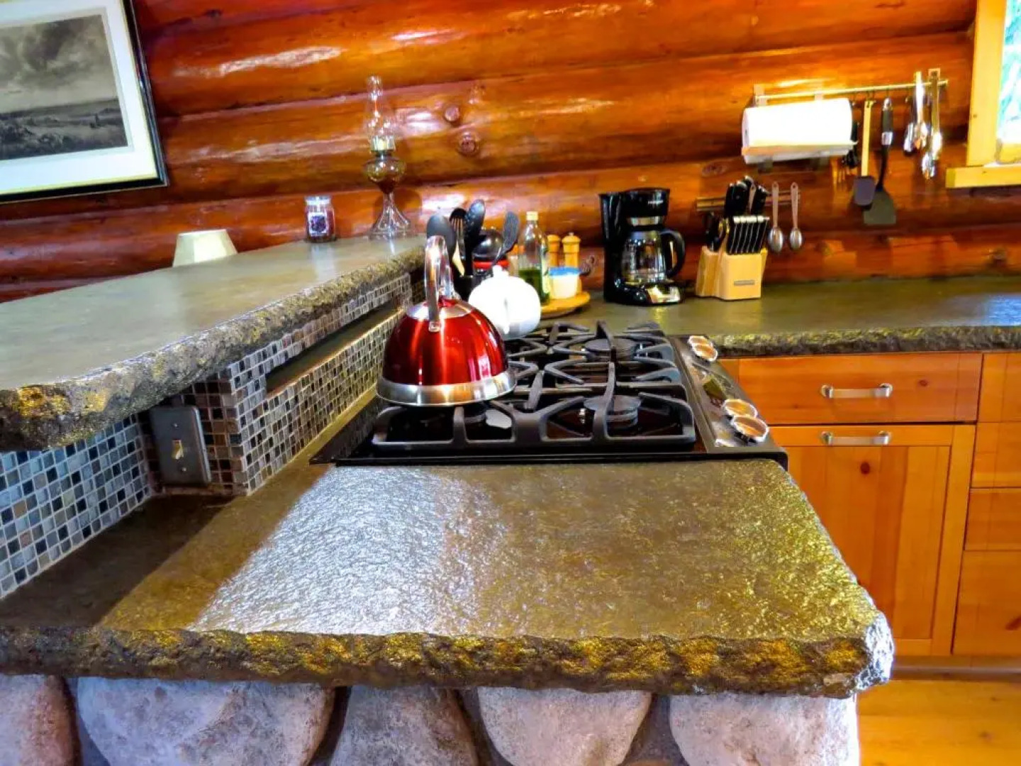 Handsome Dan's at Otter Point