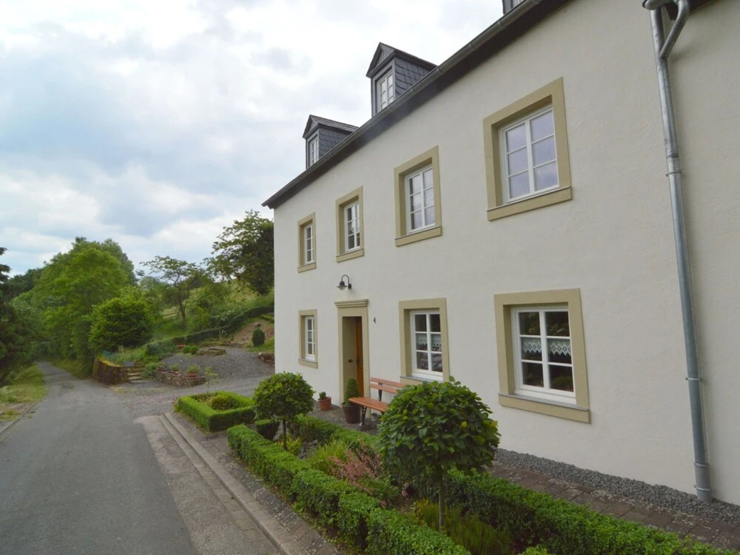 Peaceful Apartment in Plütscheid Eifel near Forest