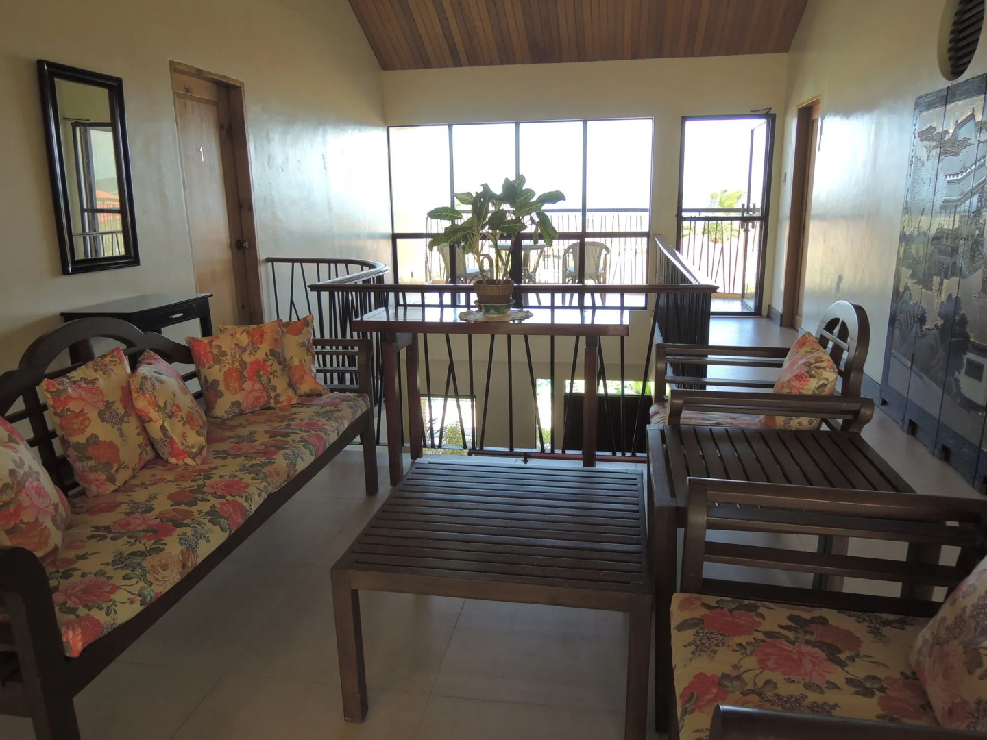 Palm Seaside Inn and Beach Resort