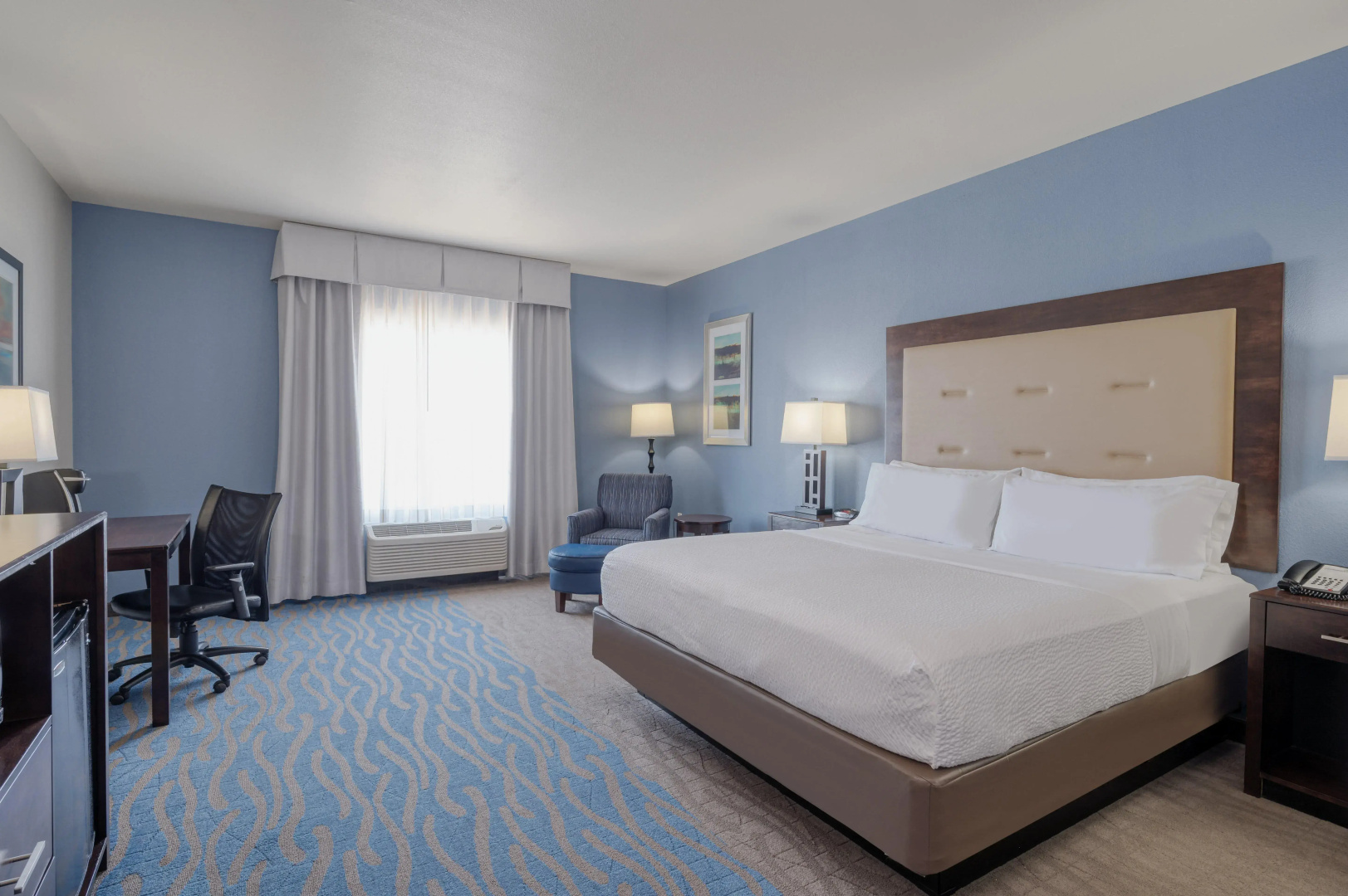 Holiday Inn Express & Suites Edwardsville by IHG