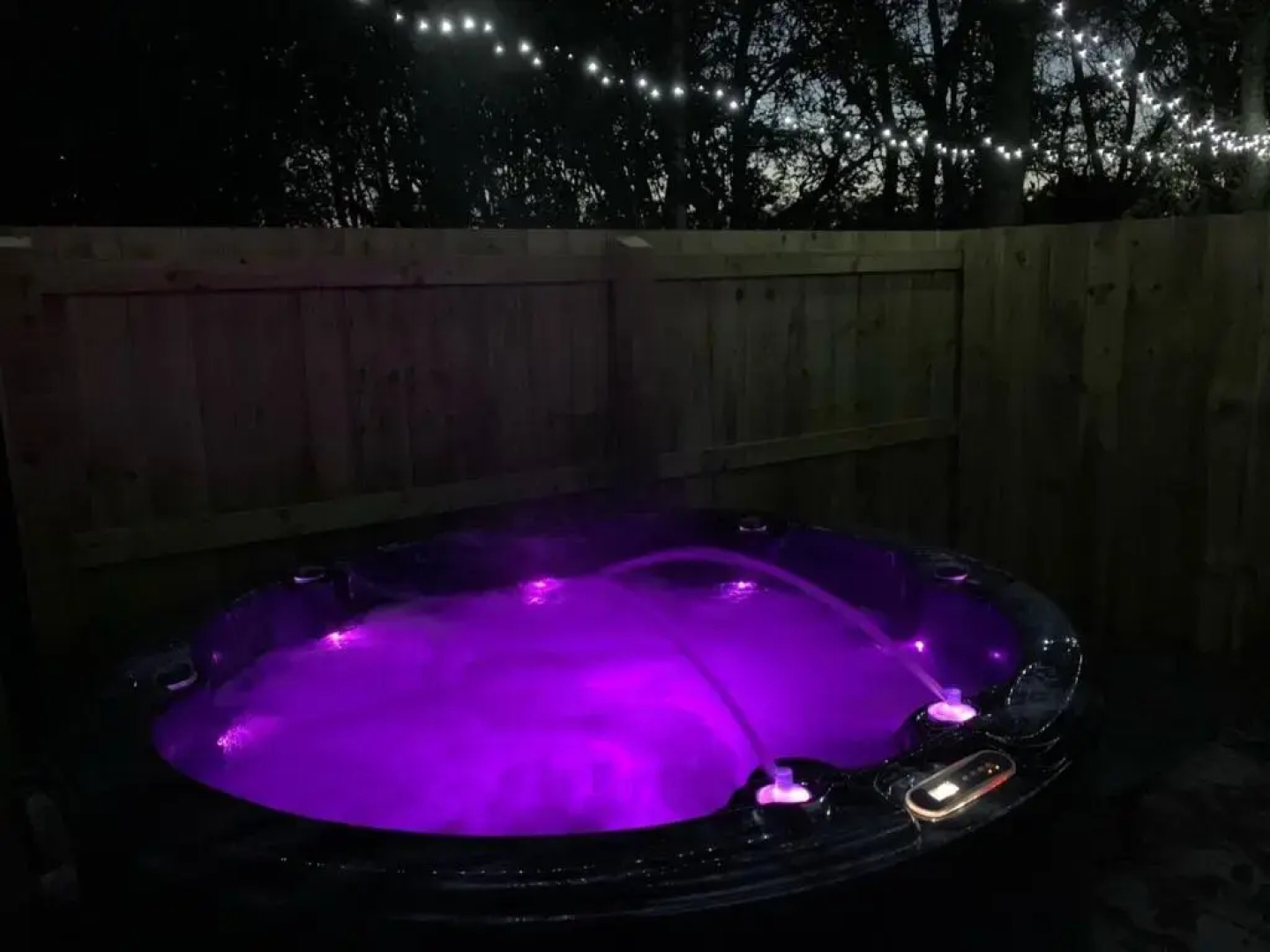 Lola Lodge - Luxury Hot Tub Retreat