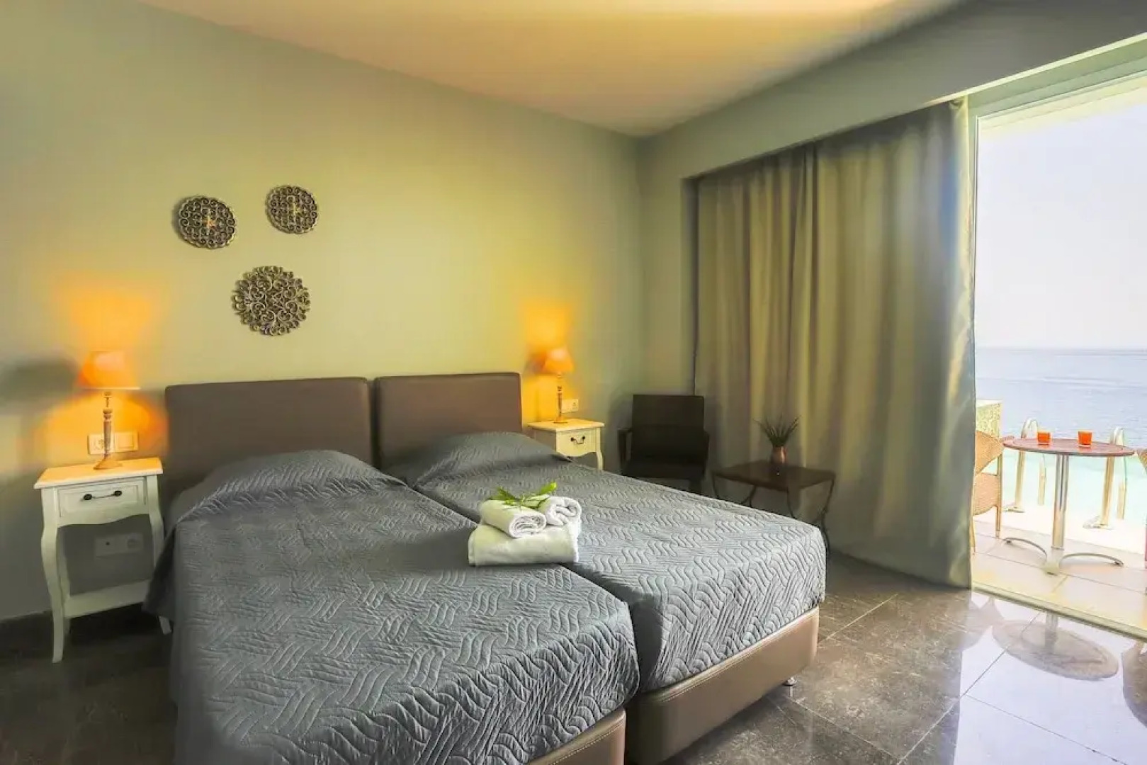 Room in Guest Room - Homric Boutique No69