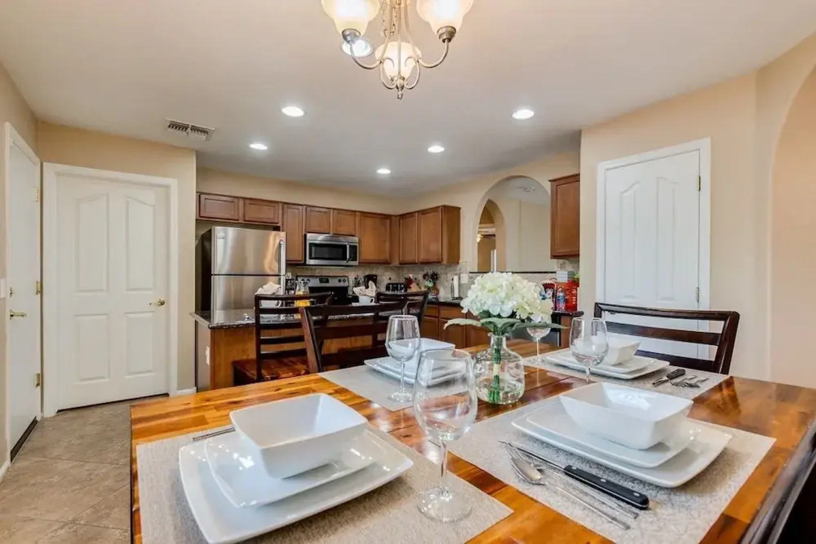 Stratford Place - 4 Br home by RedAwning