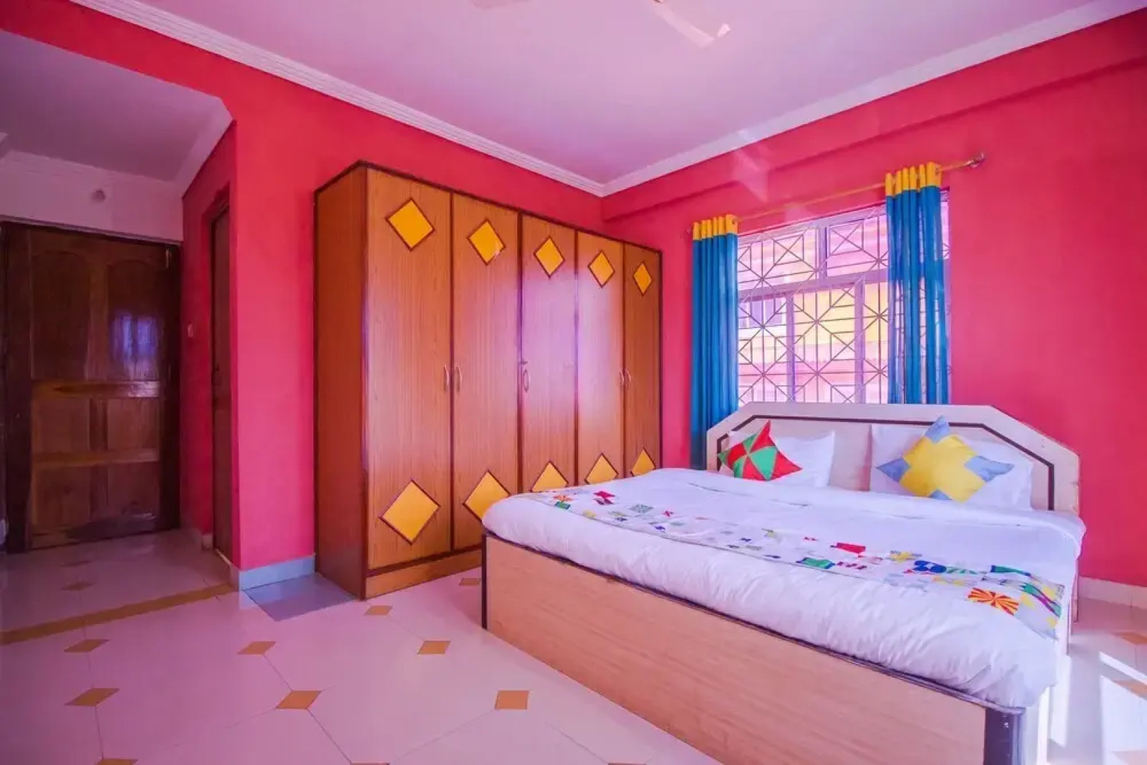 OYO 18739 Home Spacious 2BHK Sangolda