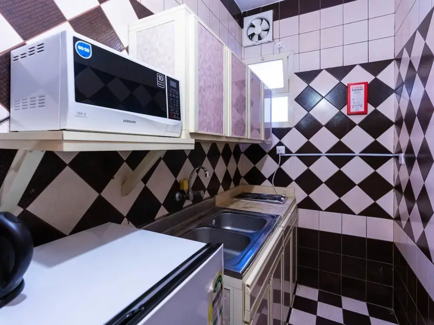 OYO 545 Golden Galaxies Furnished Units