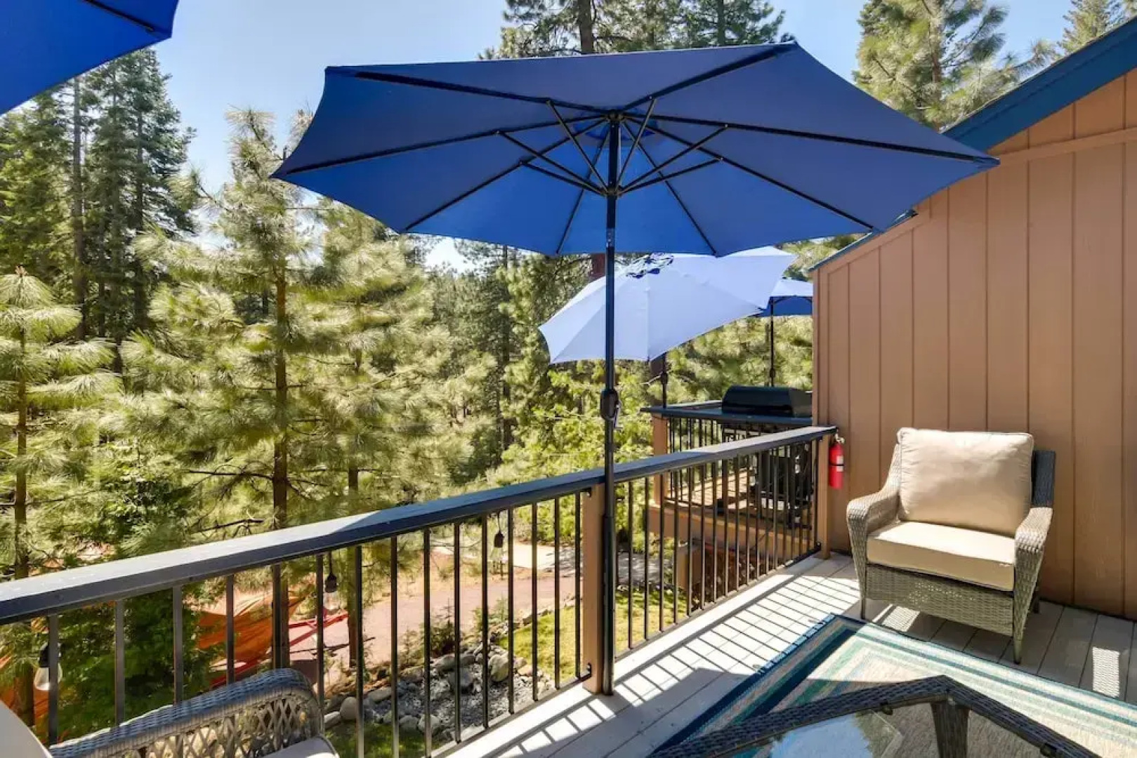 Updated Lake Almanor Retreat w/ Patio & Grill!
