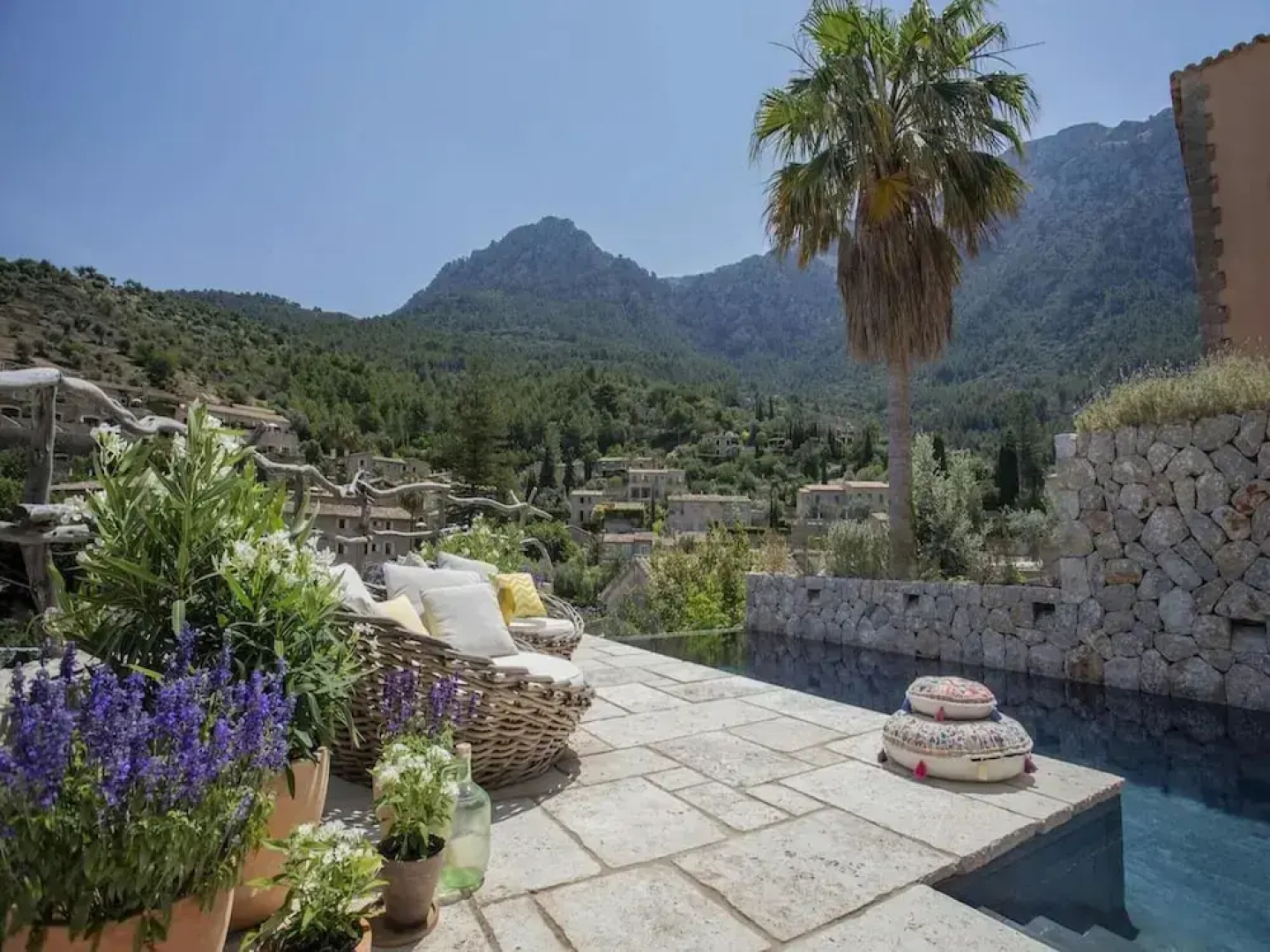 Stylish Holiday Home With Deia Views