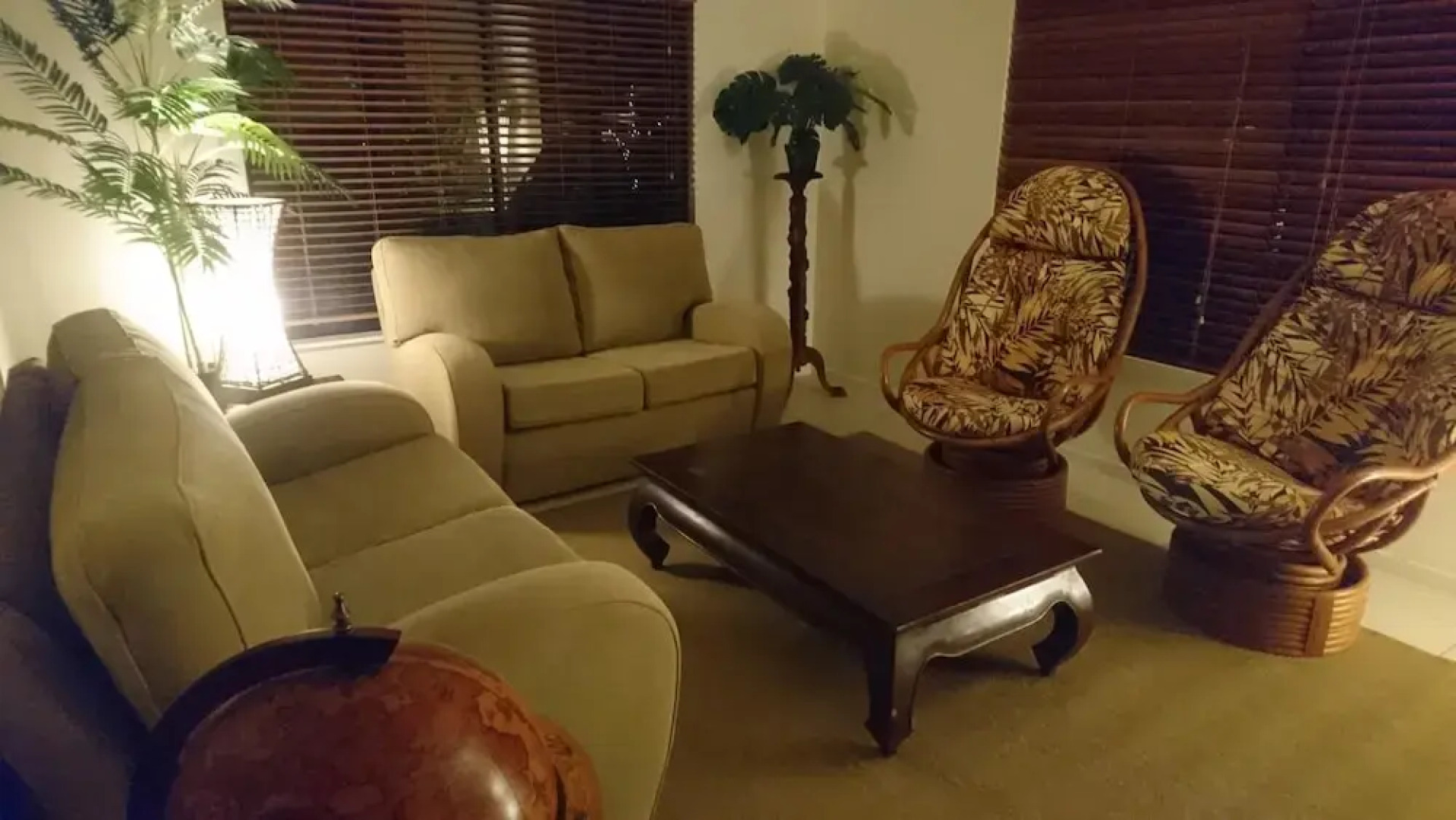 Palm Lakeside - Bowen, Whitsundays Wifi Netflix Private Cool Luxury