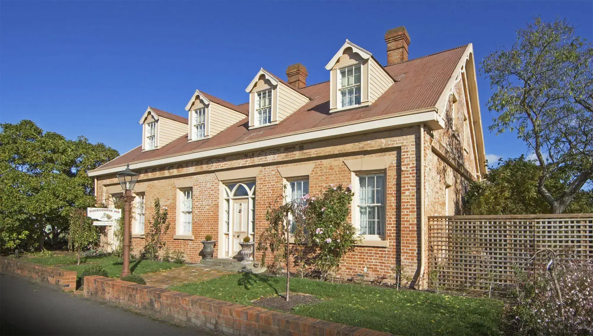 The Racecourse Inn