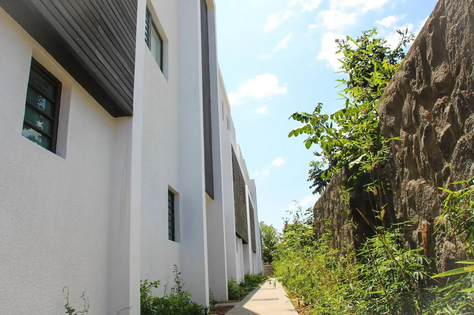 Latitude Luxury Seafront Apartments