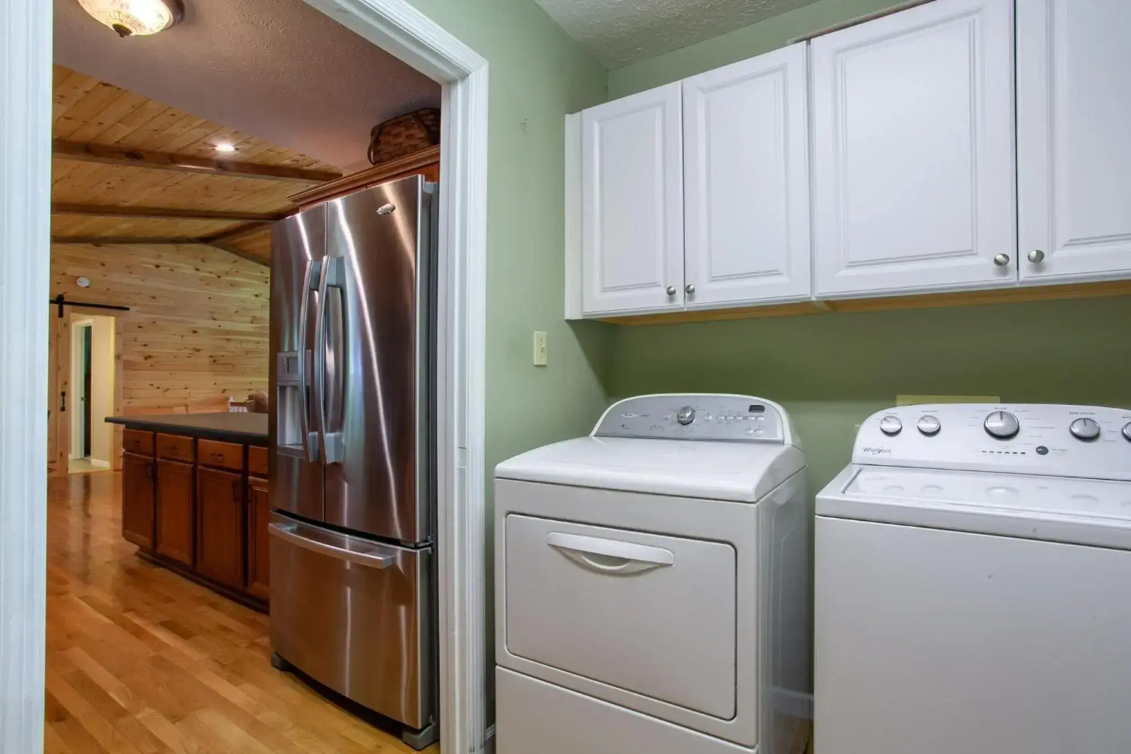Ole Smoky BnB - Game Room, Hot Tub, Mtn Views!